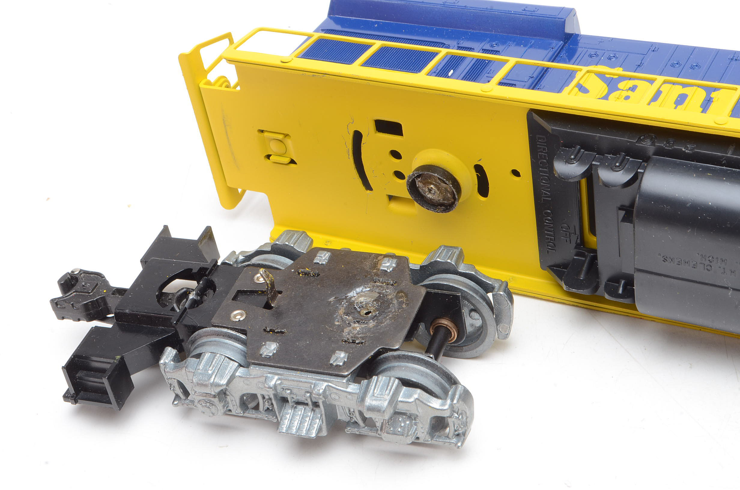 Lionel 8755 and 8756 Santa Fe U36B Powered and Dummy Diesel Locomotive