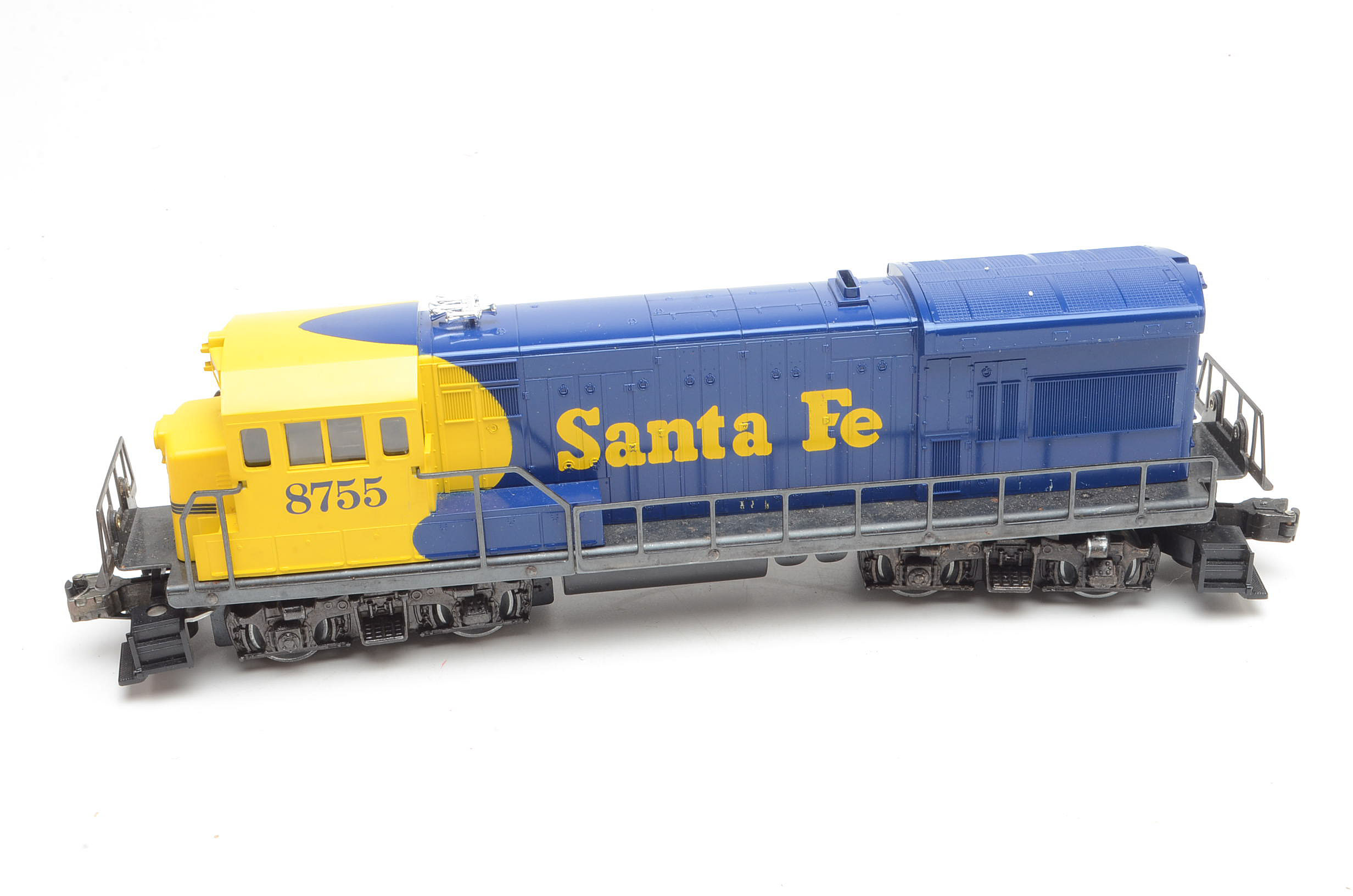 Lionel 8755 and 8756 Santa Fe U36B Powered and Dummy Diesel Locomotive