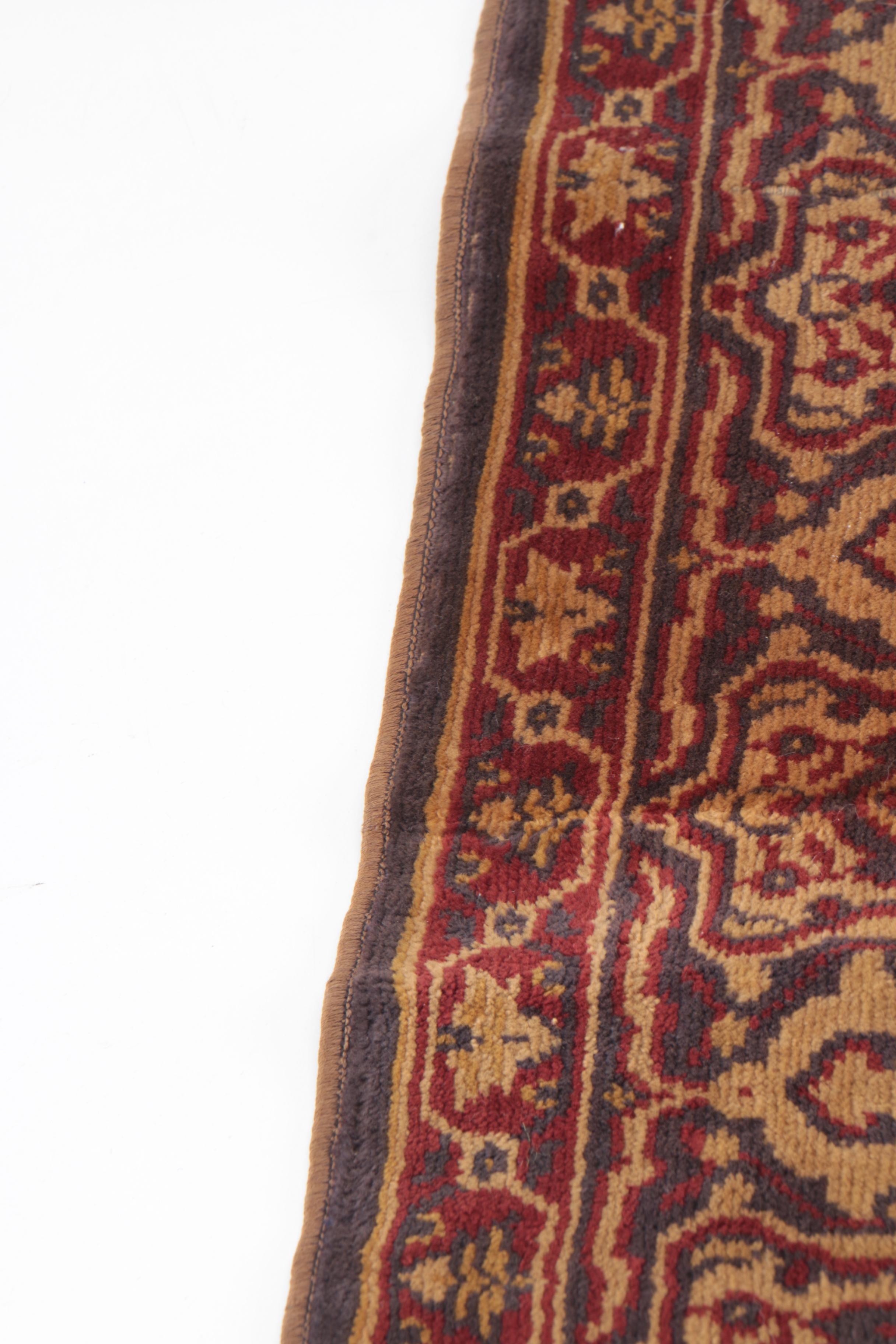 Machine Made Persian Style Accent Rug