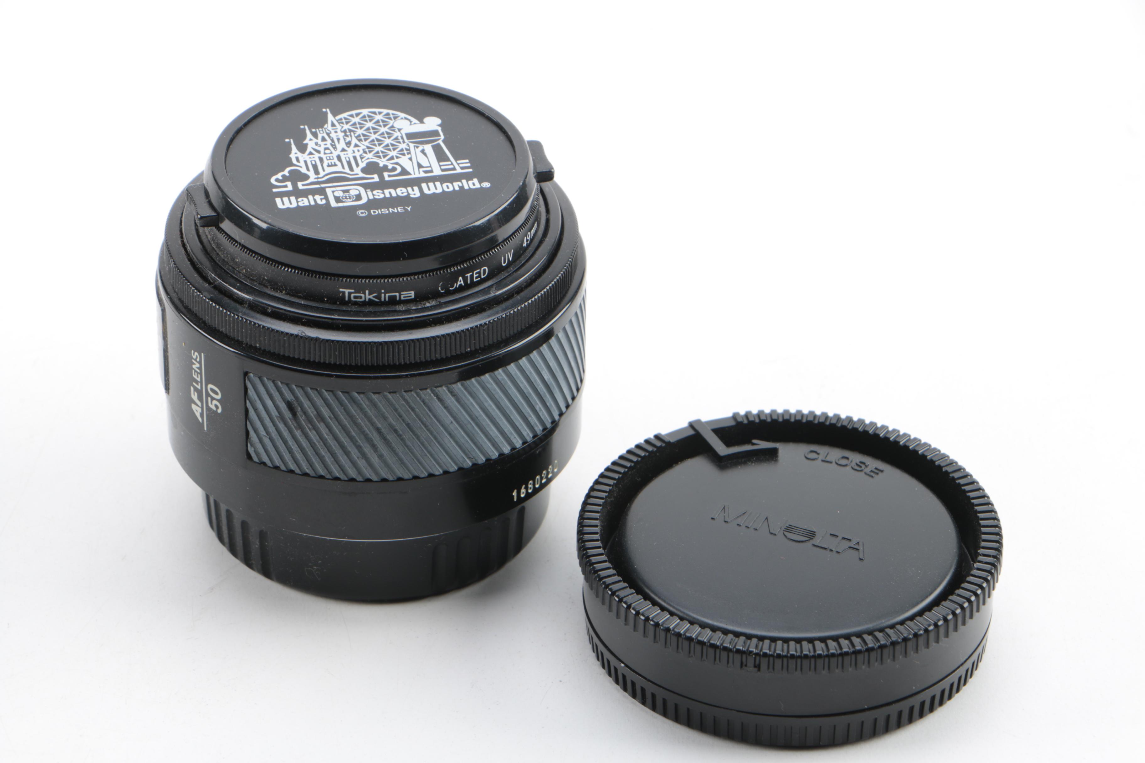 Vintage Minolta Maxxum 7000 SLR Camera with Case and Accessories