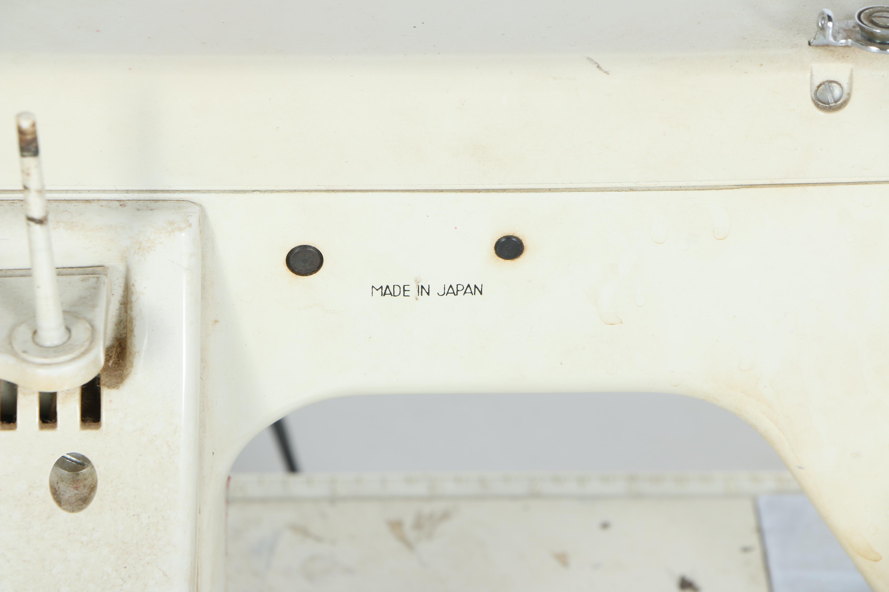 Vogue Stitch Model 780 Sewing Machine