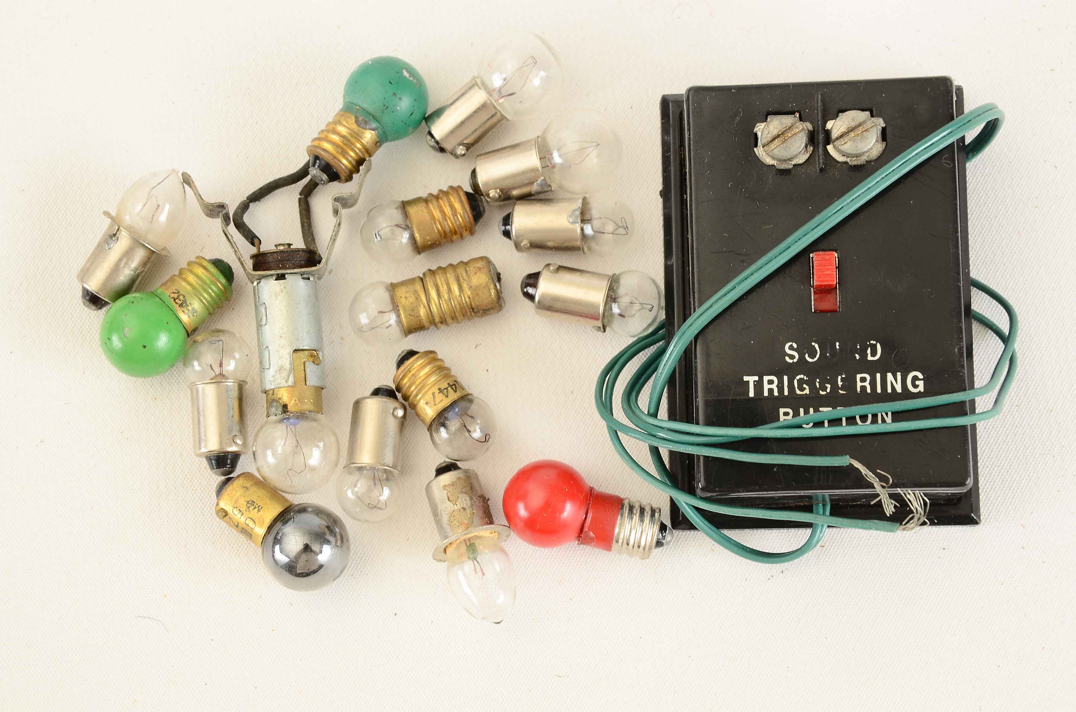 Lionel Track Accessories Transformer and O Gauge Track