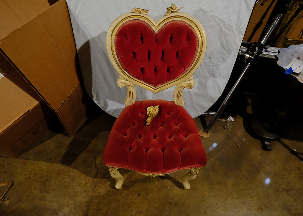 Victorian Style Tufted Heart Chair