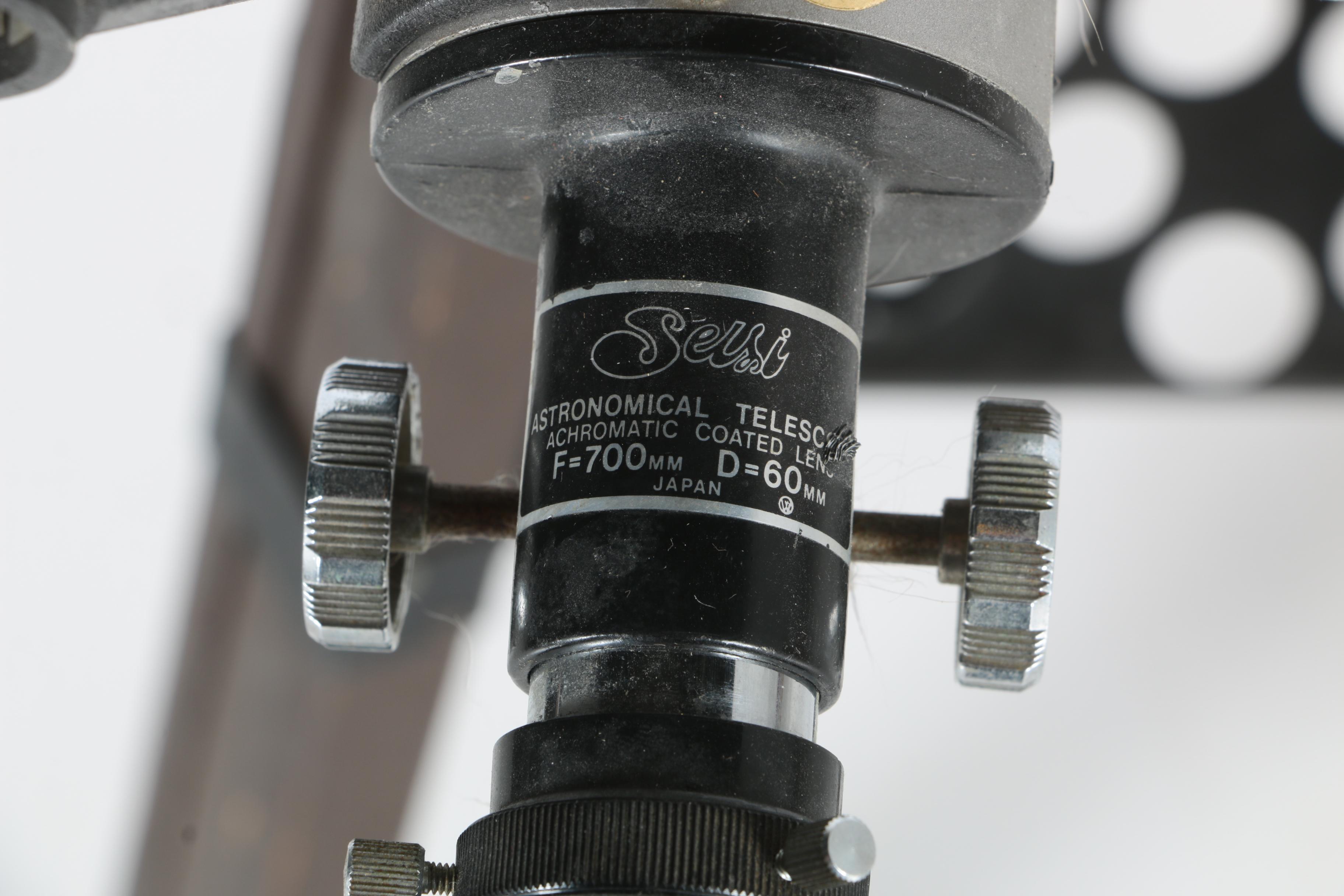 Selsi Telescope with Wooden Stand