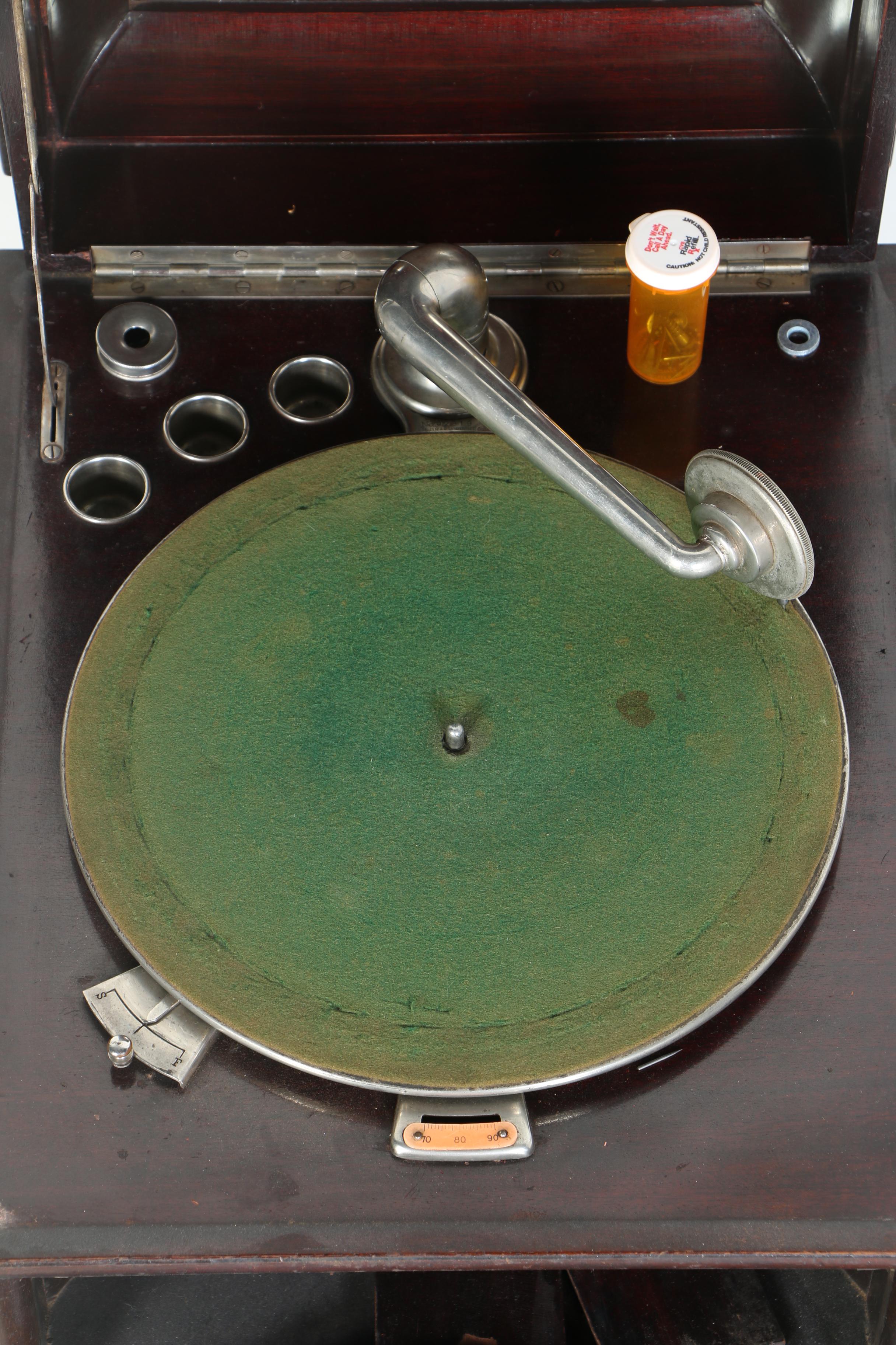 Columbia Grafonola Gramophone