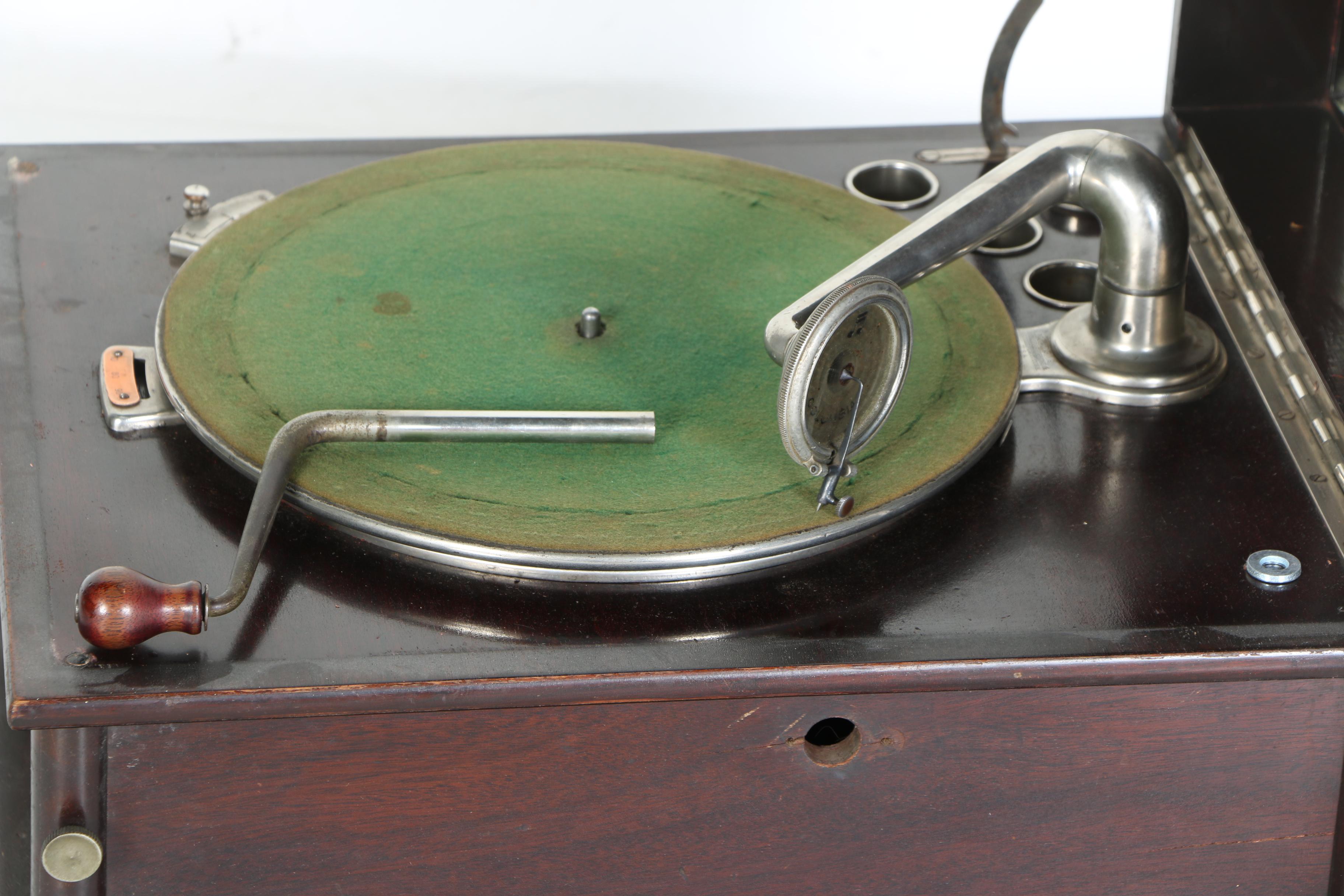 Columbia Grafonola Gramophone