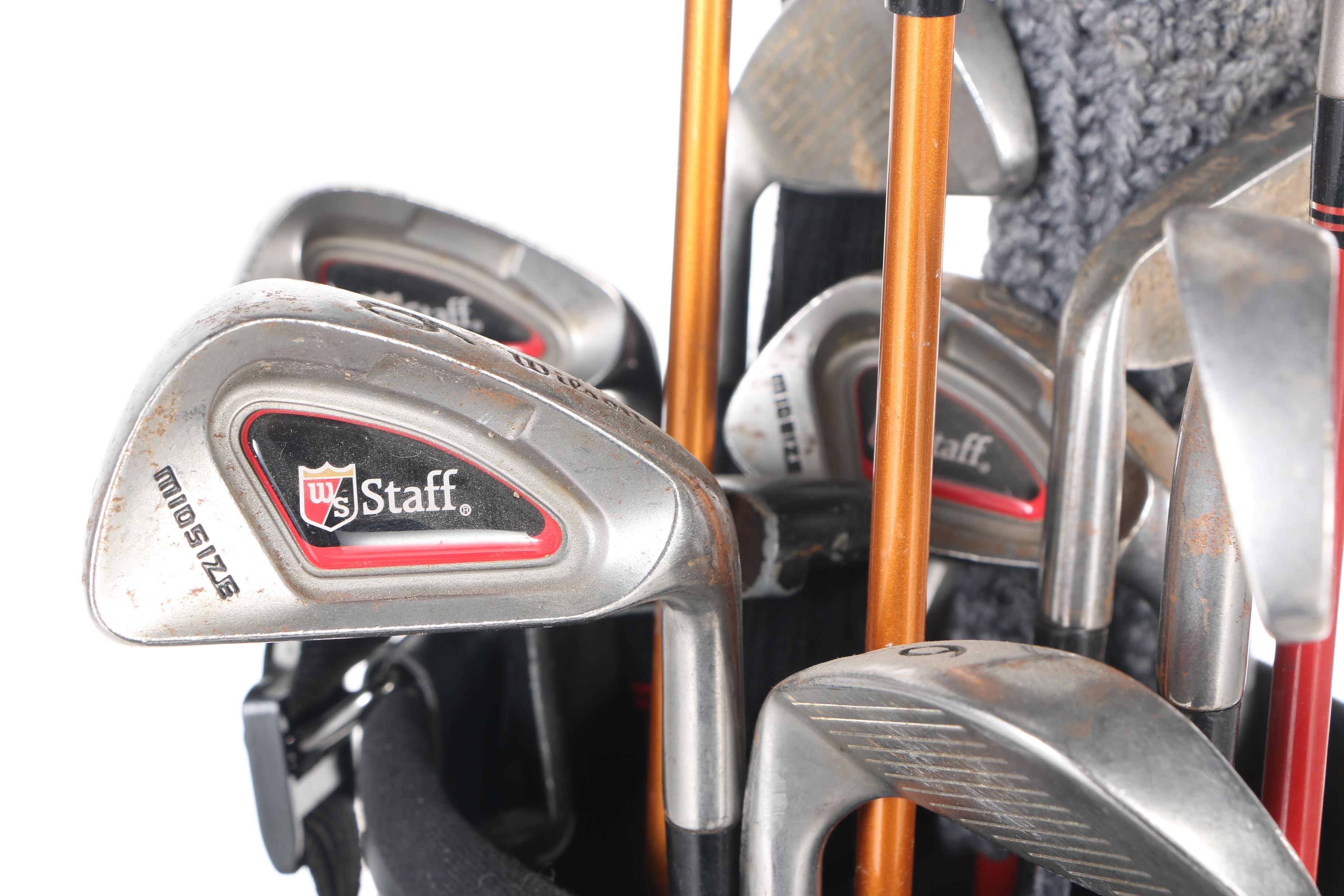 Wilson Staff Golf Club Set in Golf Bag