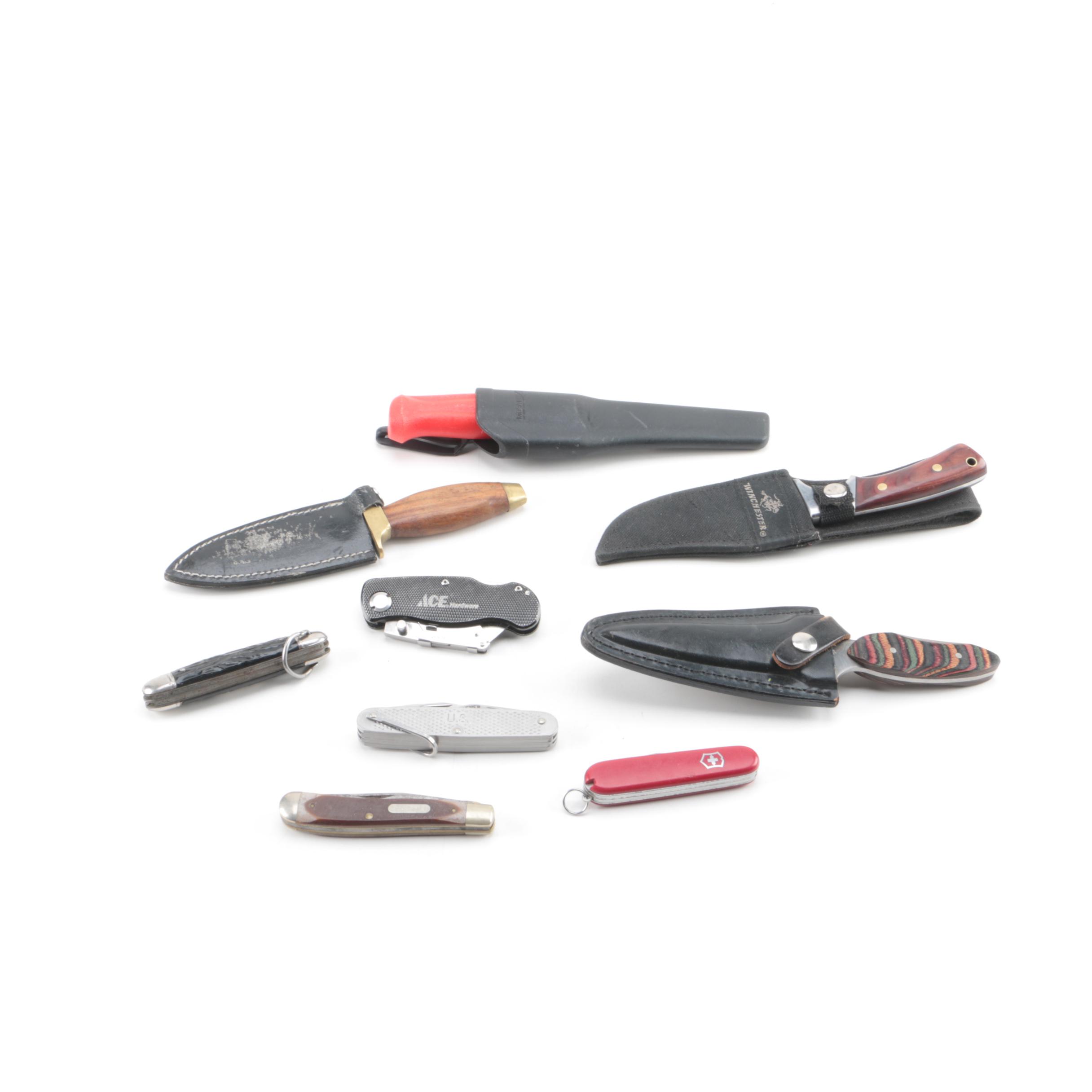 Fixed Blade and Pocket Knives