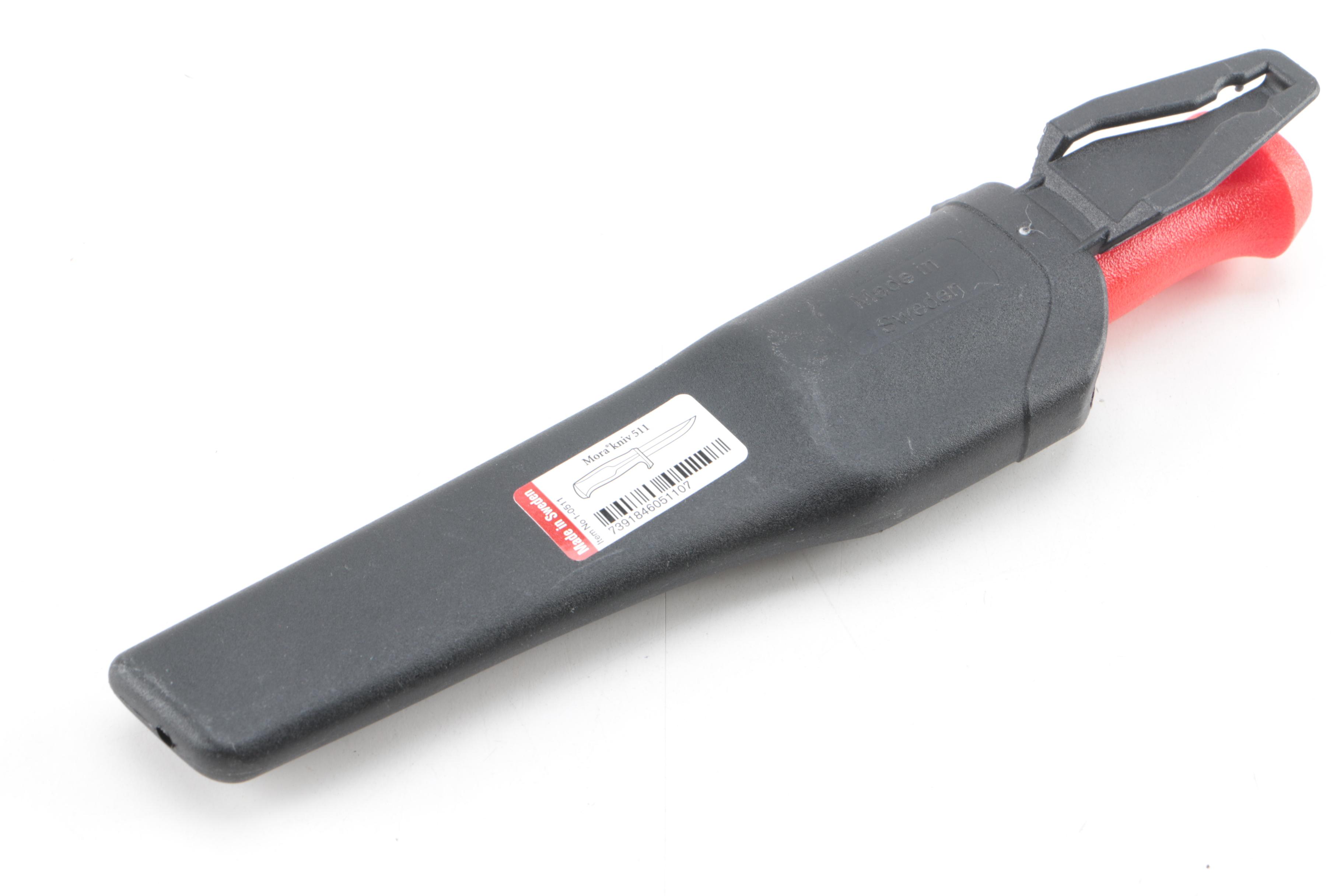 Fixed Blade and Pocket Knives