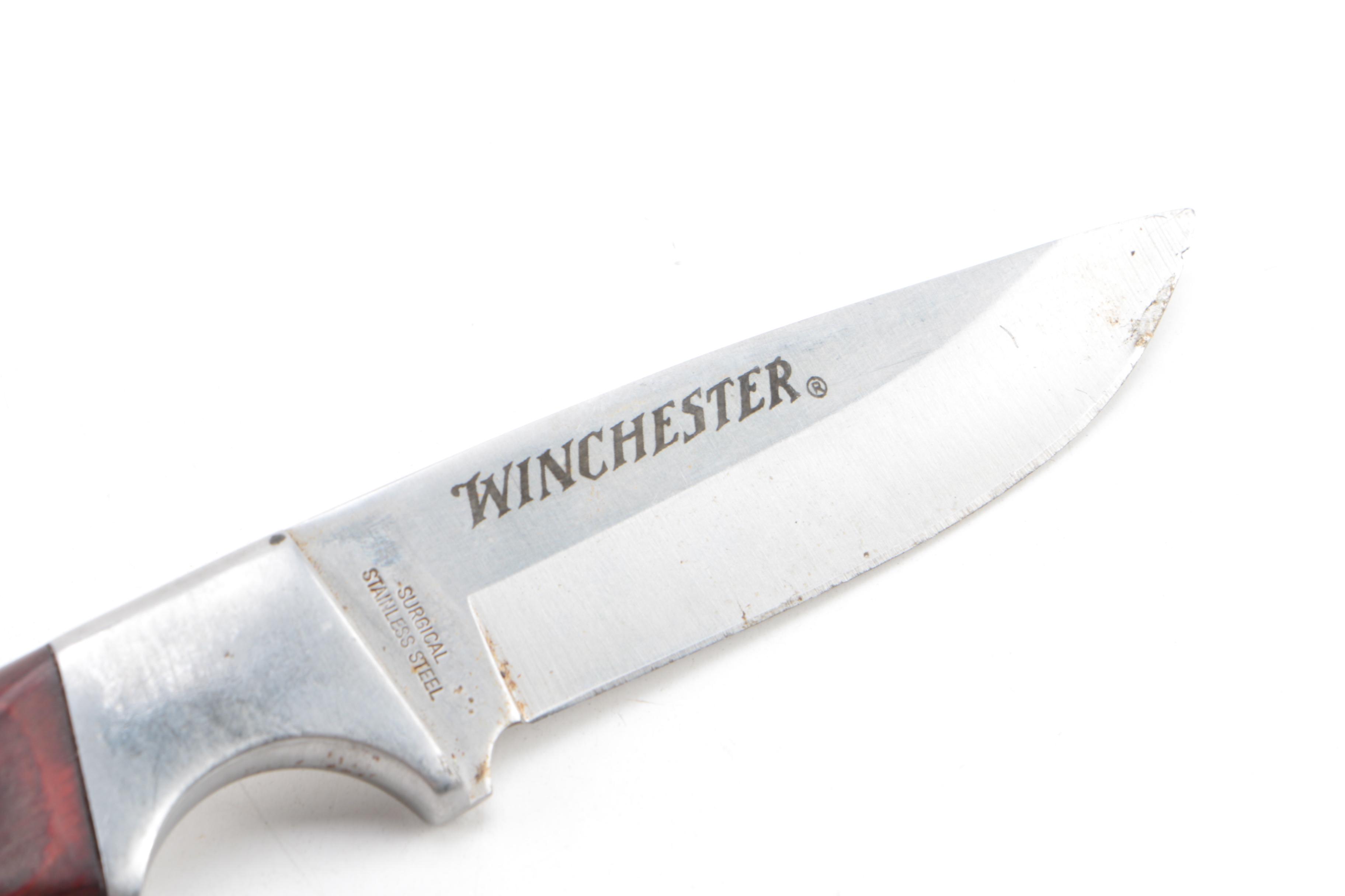 Fixed Blade and Pocket Knives