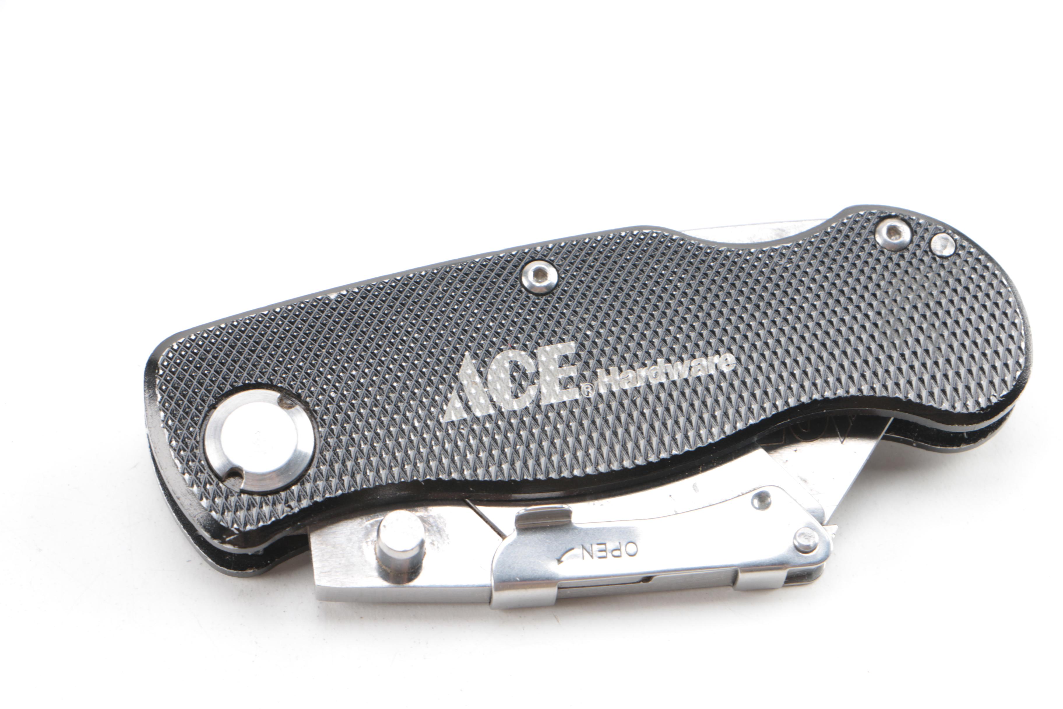 Fixed Blade and Pocket Knives