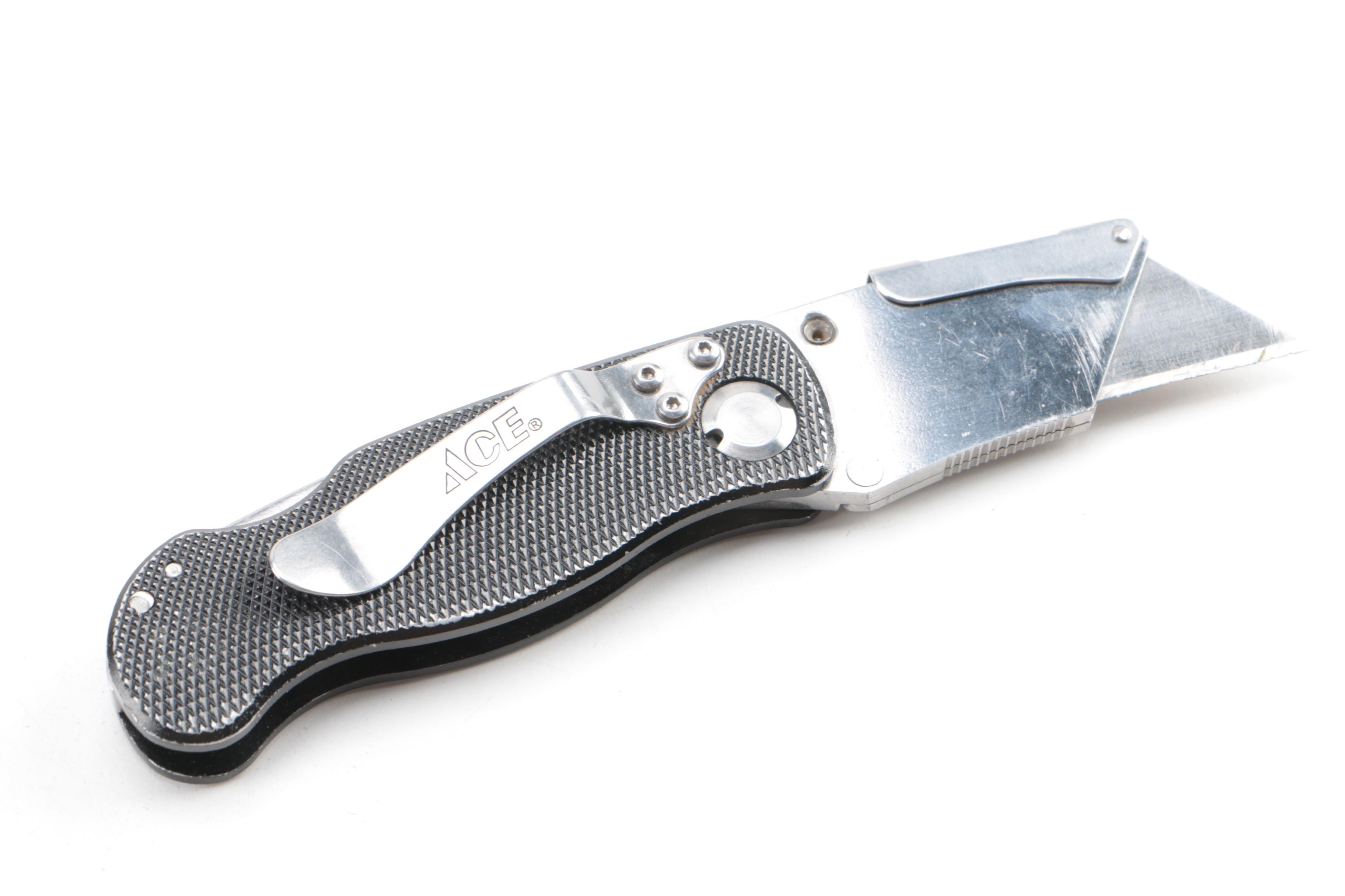 Fixed Blade and Pocket Knives