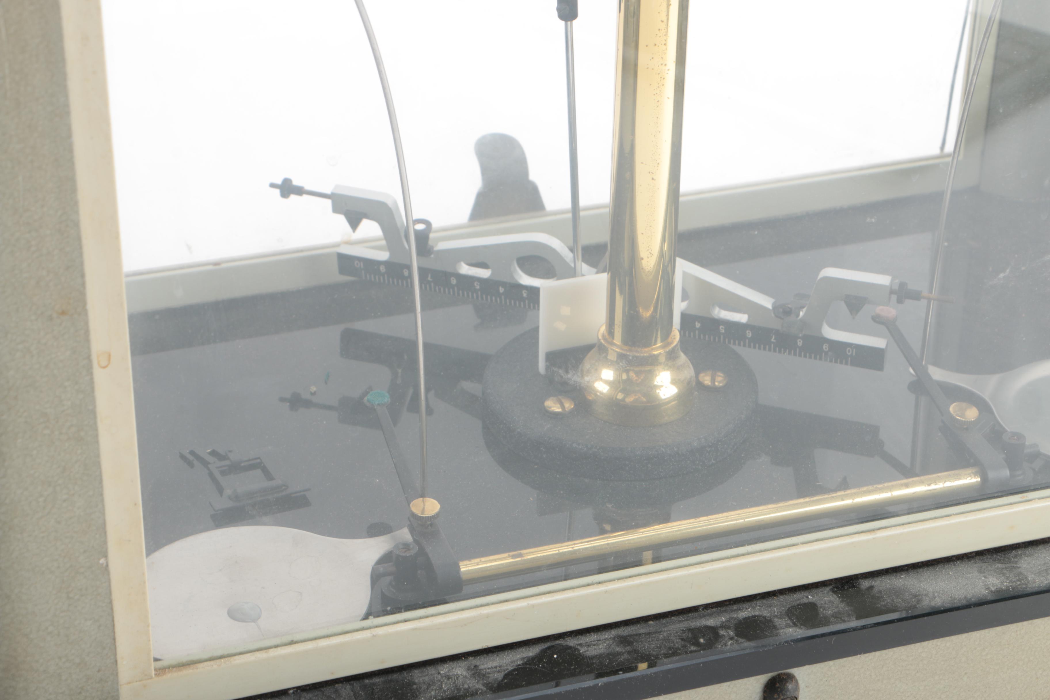 Vintage Braun Analytical Balance