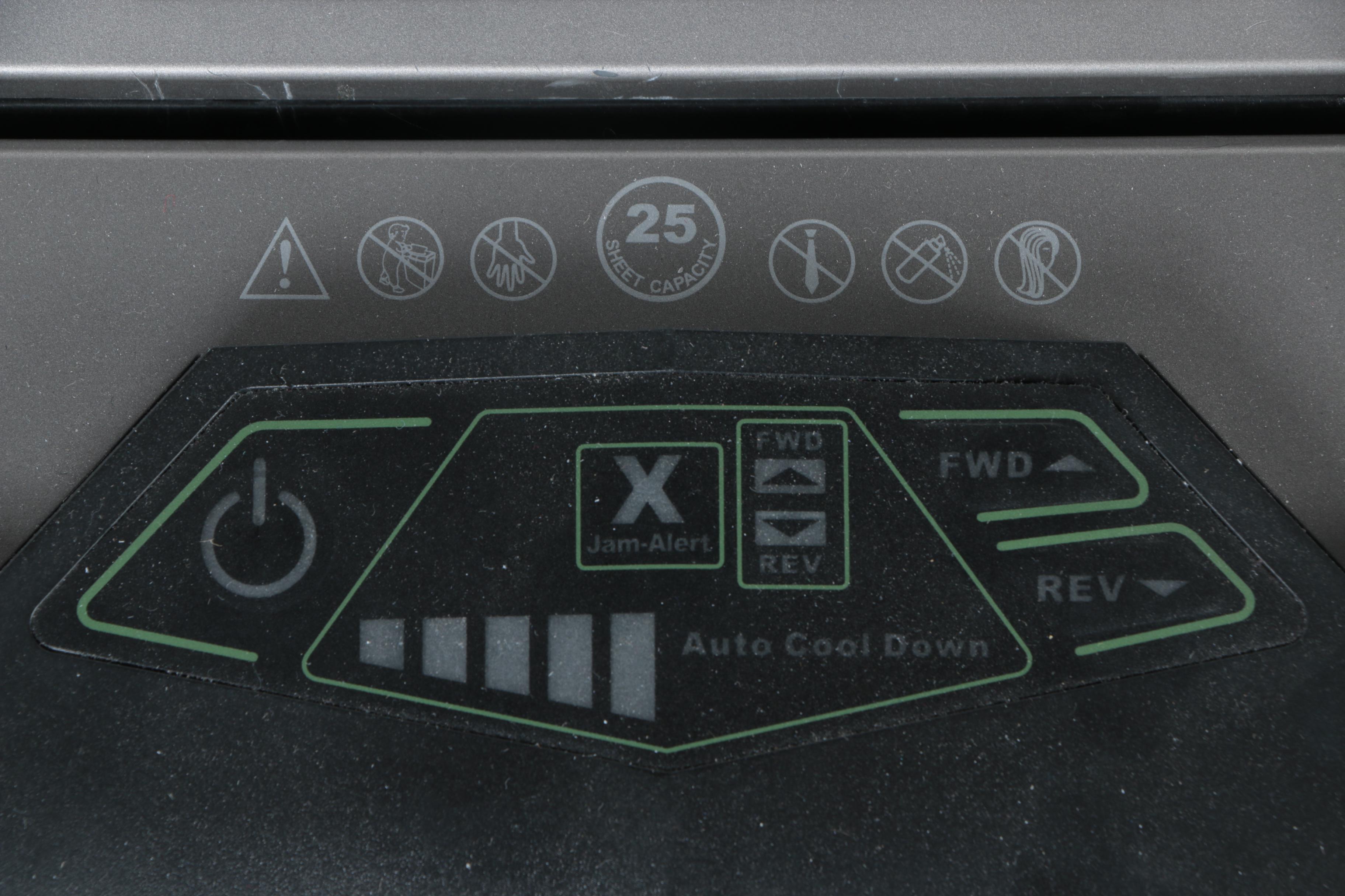 Universal 25 Sheet Capacity Paper Shredder Model UNV-48025