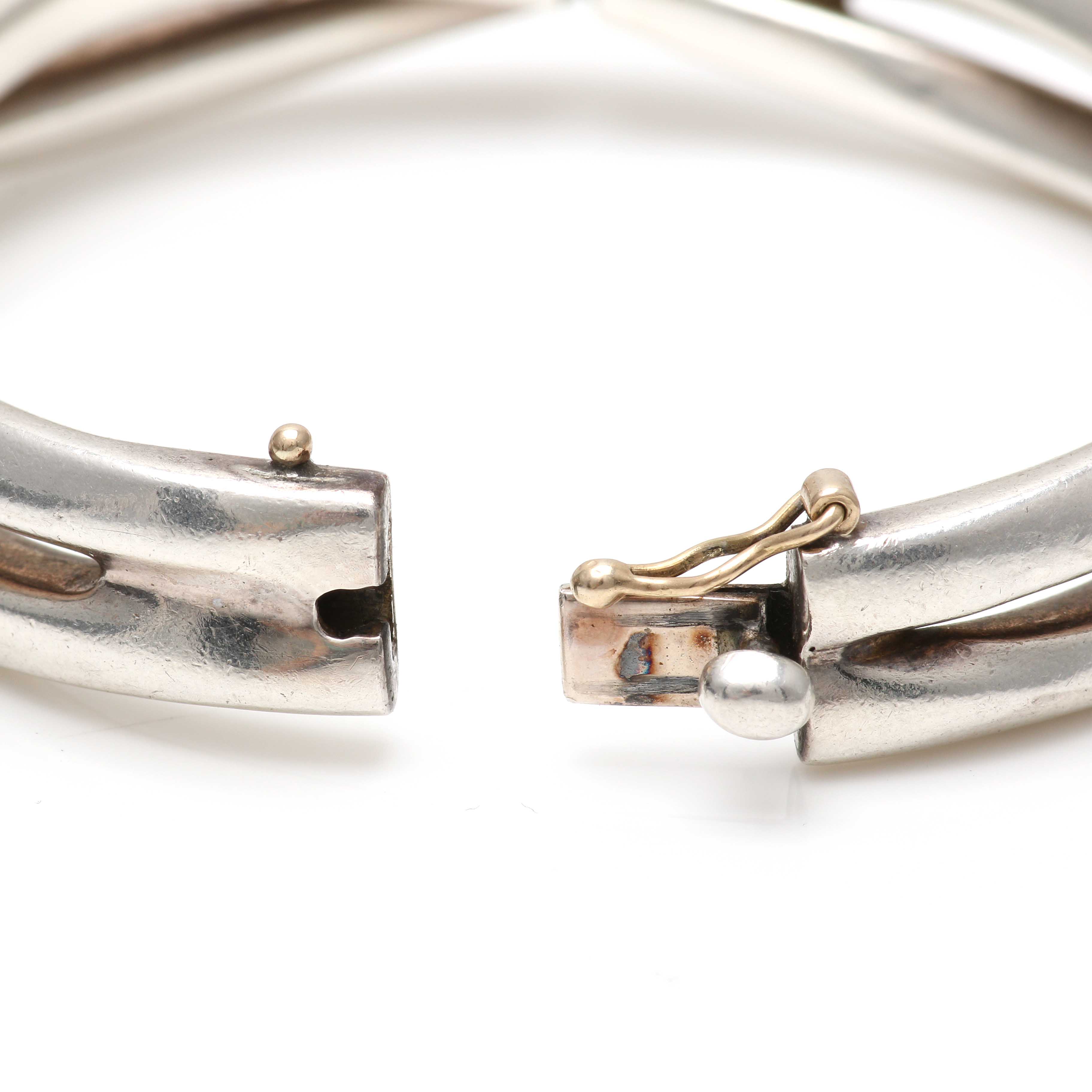 Mexican Sterling Silver Crossover Hinged Bangle Bracelet