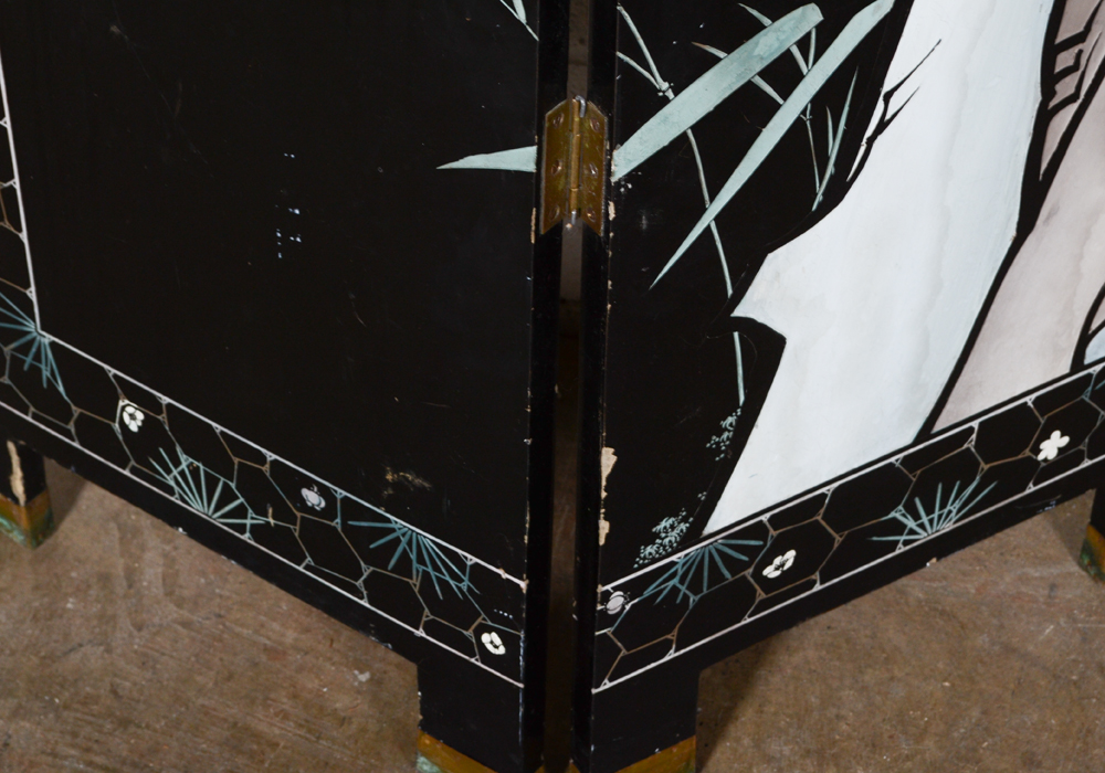 Chinese Three-Panel Coromandel Lacquer Folding Screen