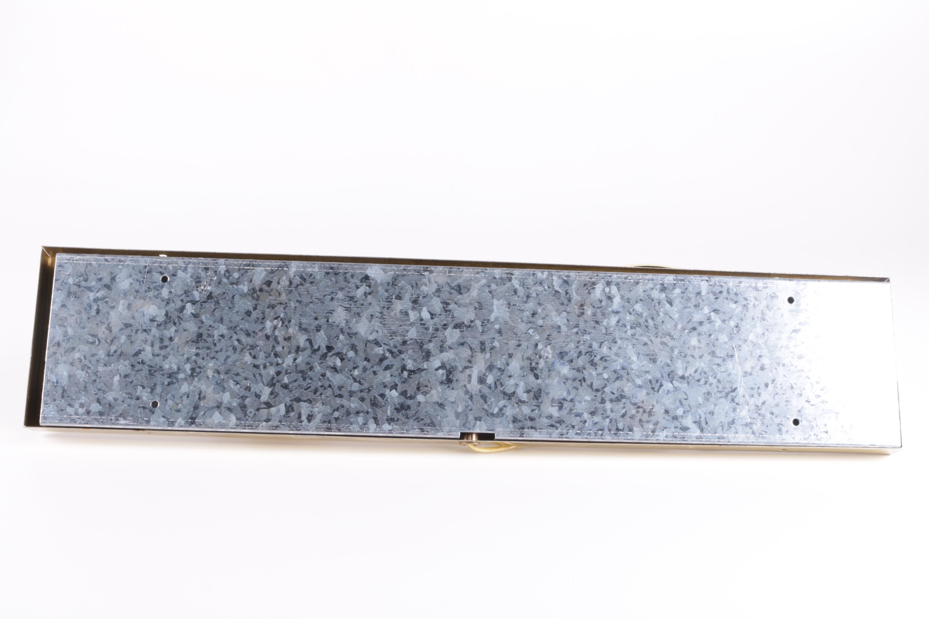 Modern Style Metal Wall Light