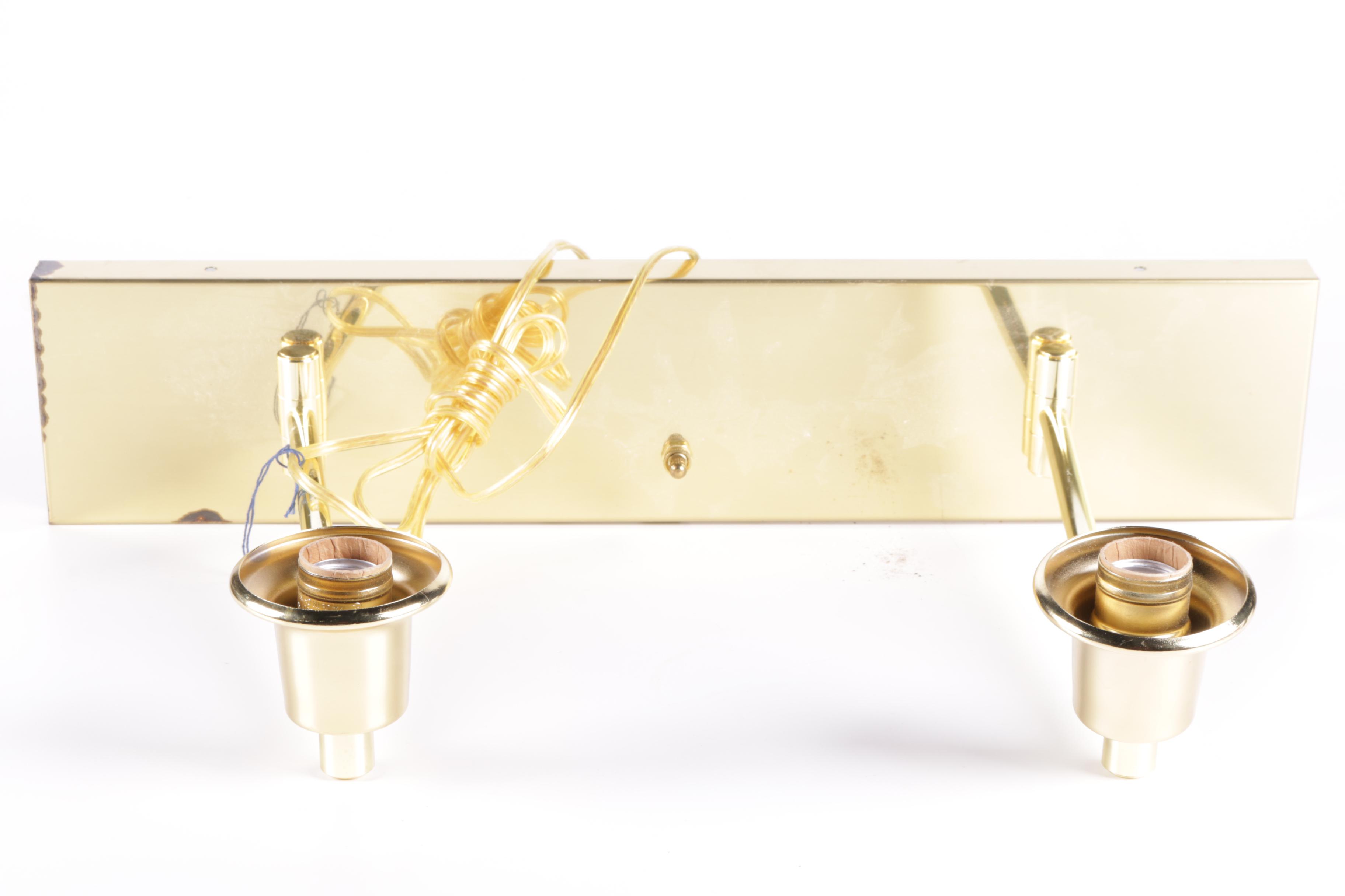 Modern Style Metal Wall Light