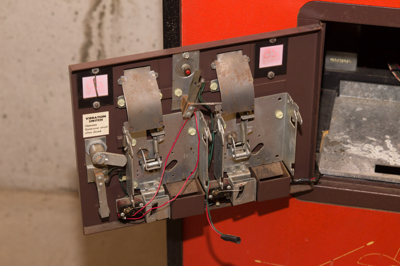 1975 Gun Fight Arcade Game