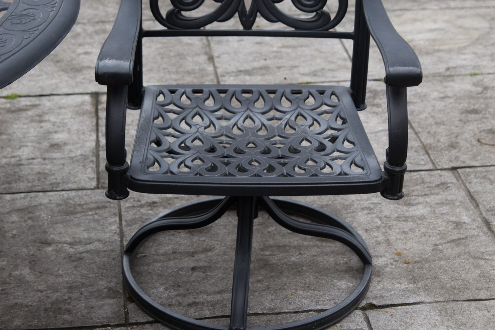 Hanamint Patio Dining Table & Chairs