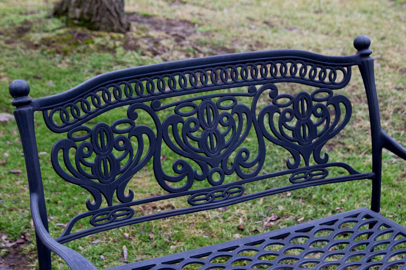Hanamint Cast Aluminum Benches and Glider