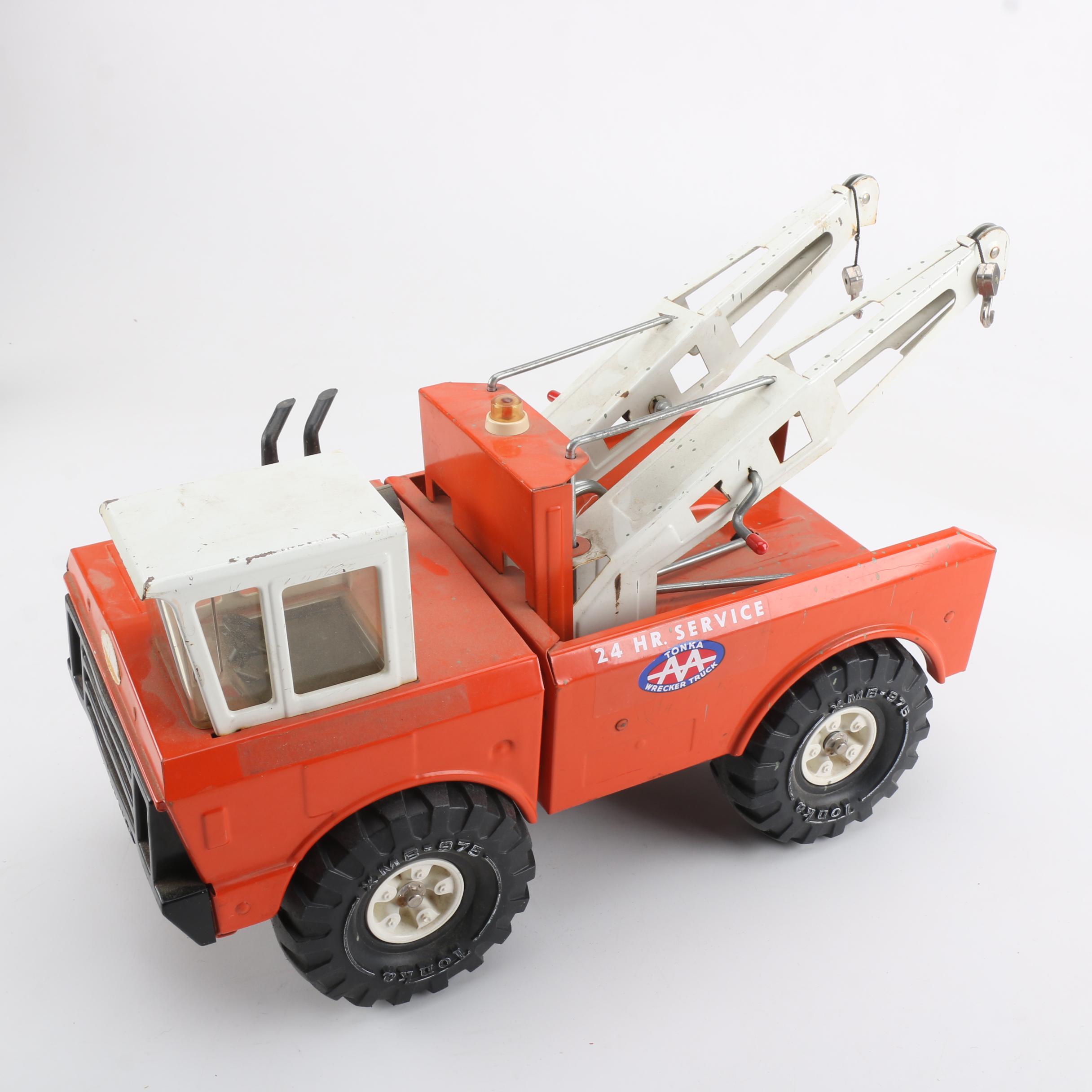 Circa 1970s Tonka Pressed Steel Wrecker Truck