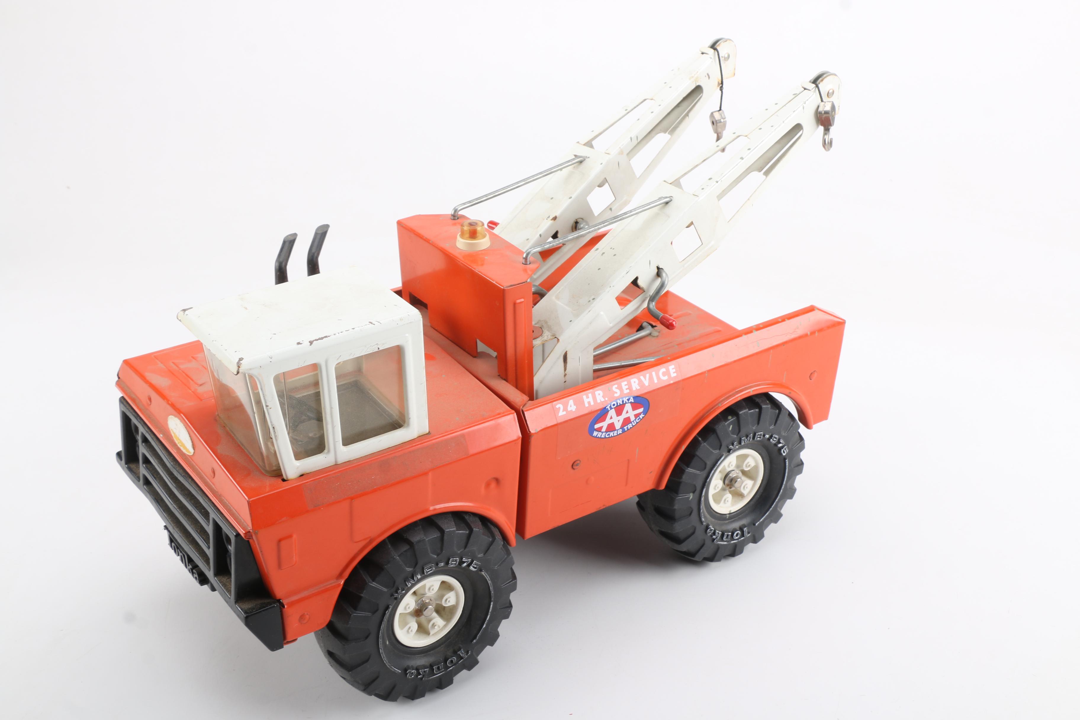 Circa 1970s Tonka Pressed Steel Wrecker Truck