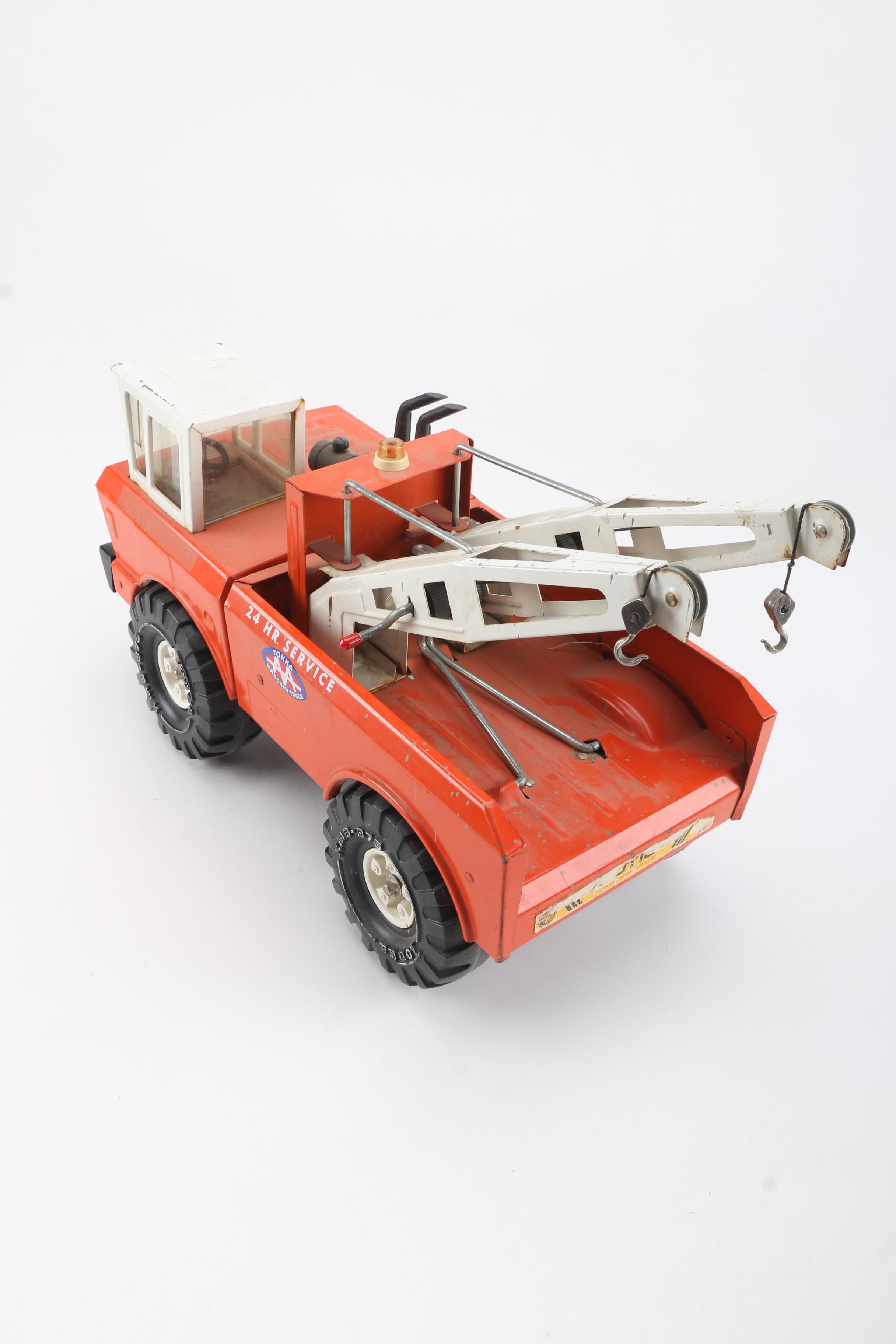 Circa 1970s Tonka Pressed Steel Wrecker Truck