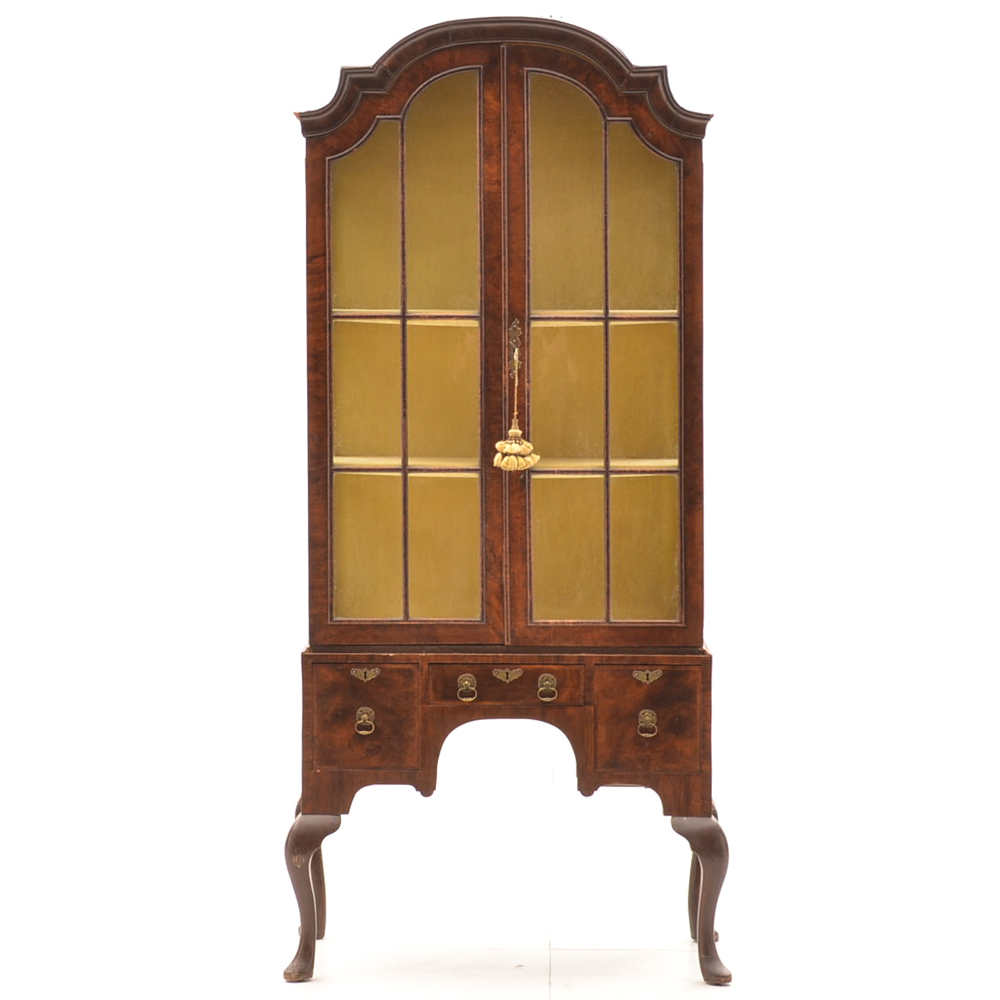 Antique Queen Anne Style Hutch