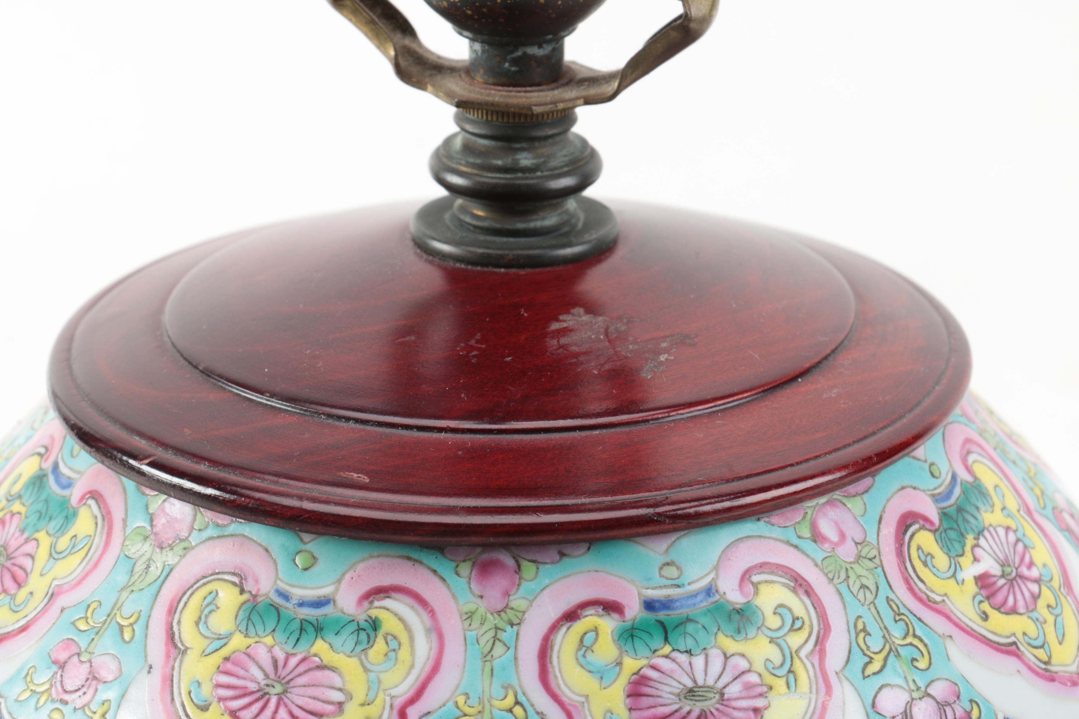Chinese Ceramic Table Lamp
