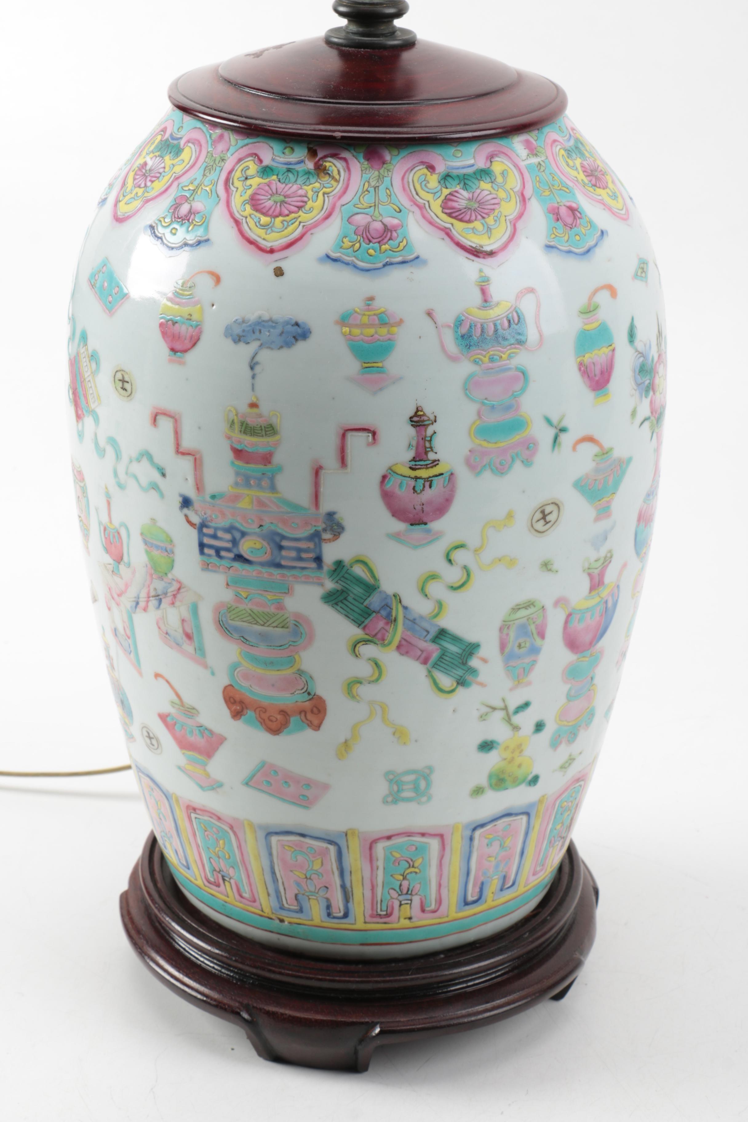 Chinese Ceramic Table Lamp