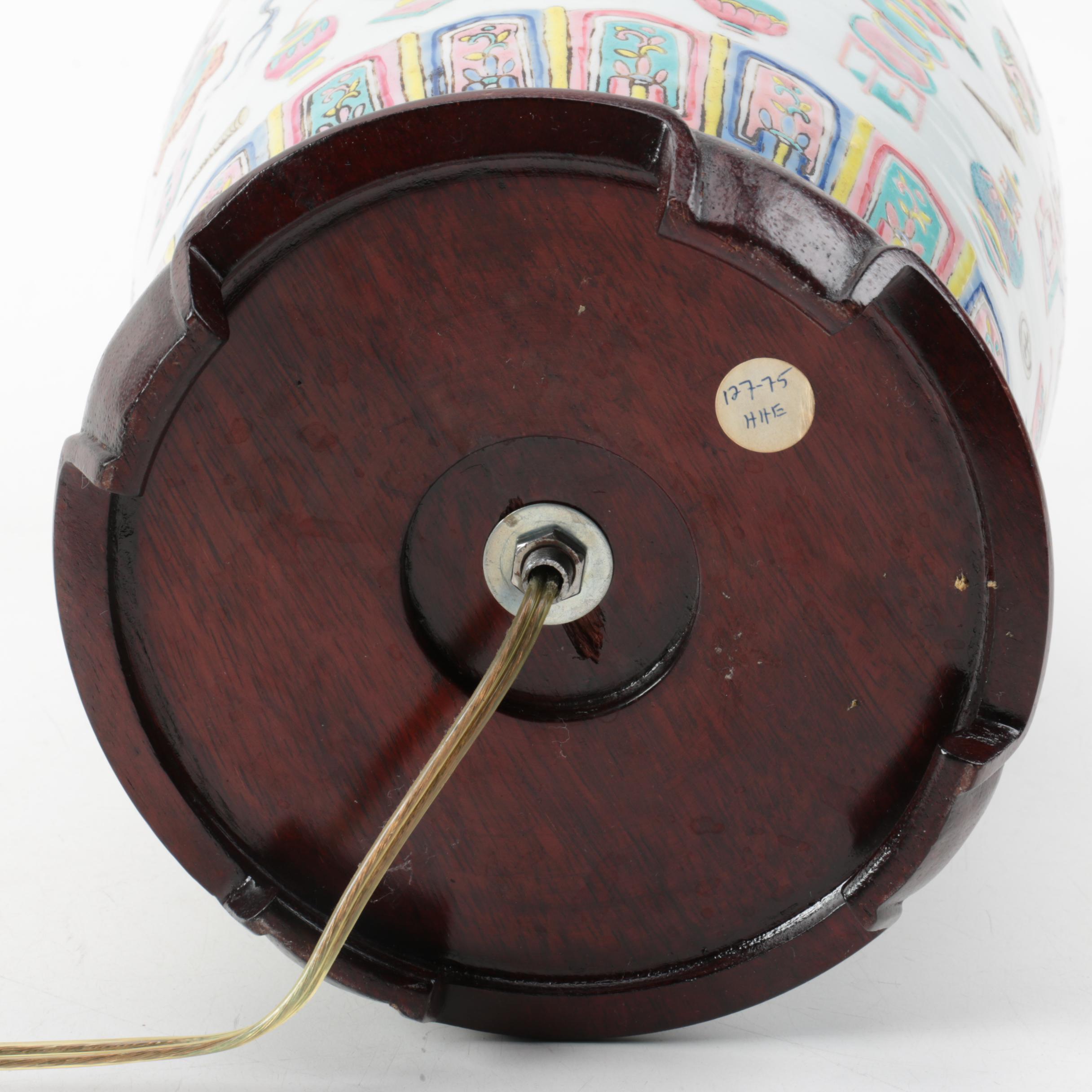 Chinese Ceramic Table Lamp
