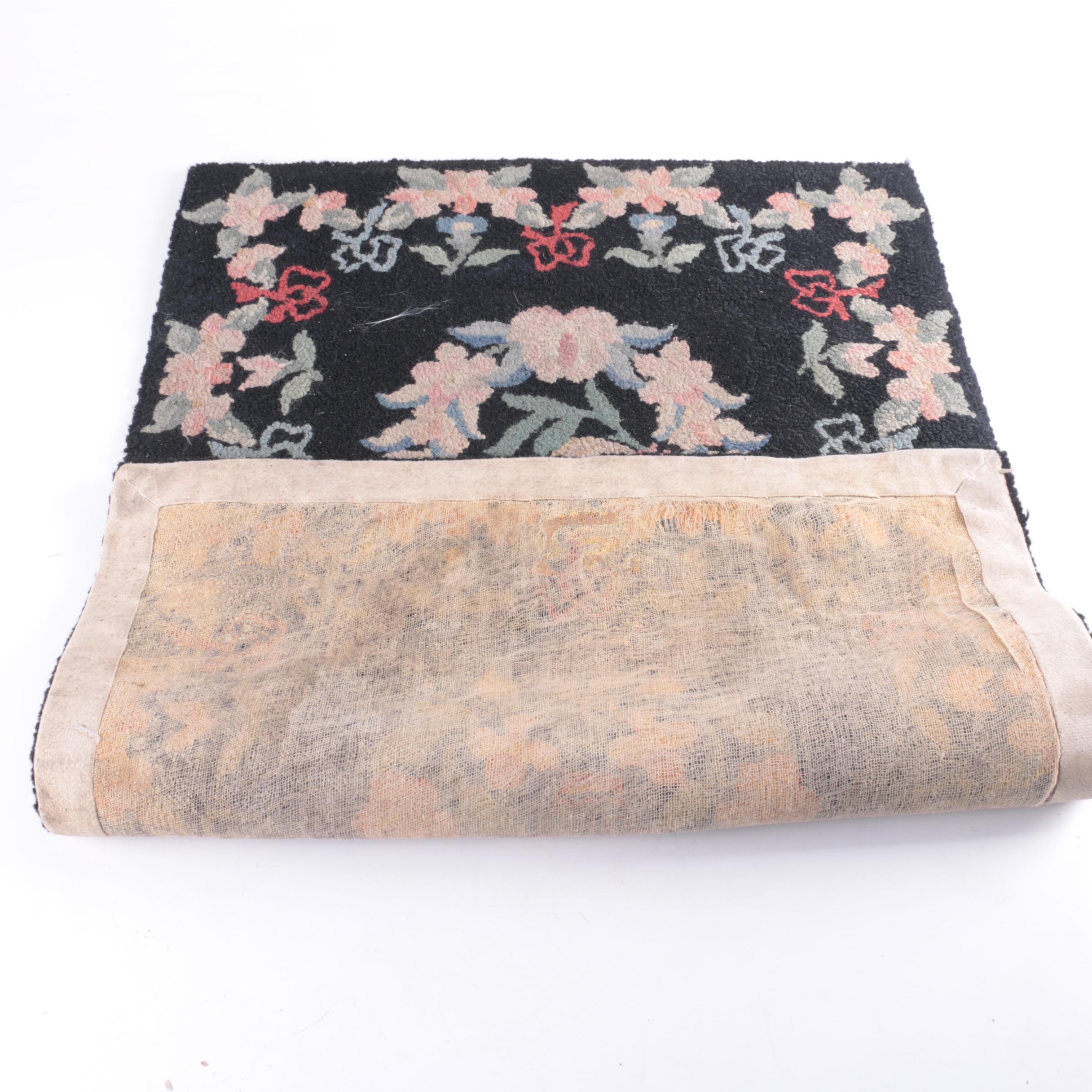 Hand-Hooked Wool Floral Accent Rug