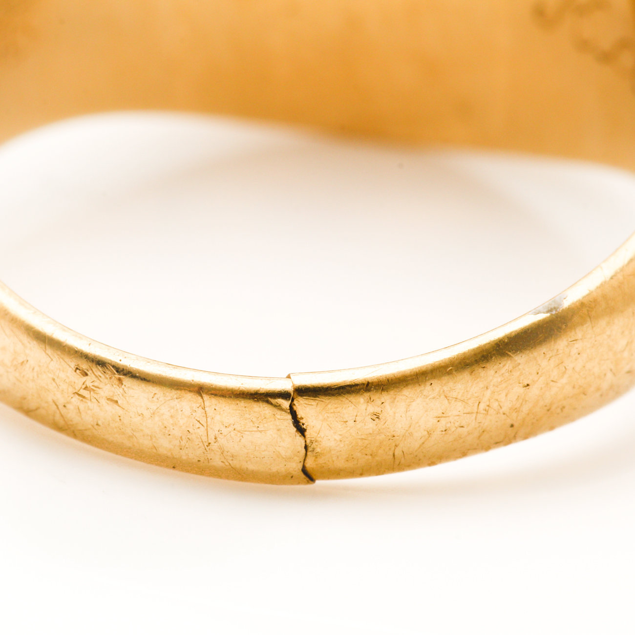 14K Yellow Gold College Signet Ring