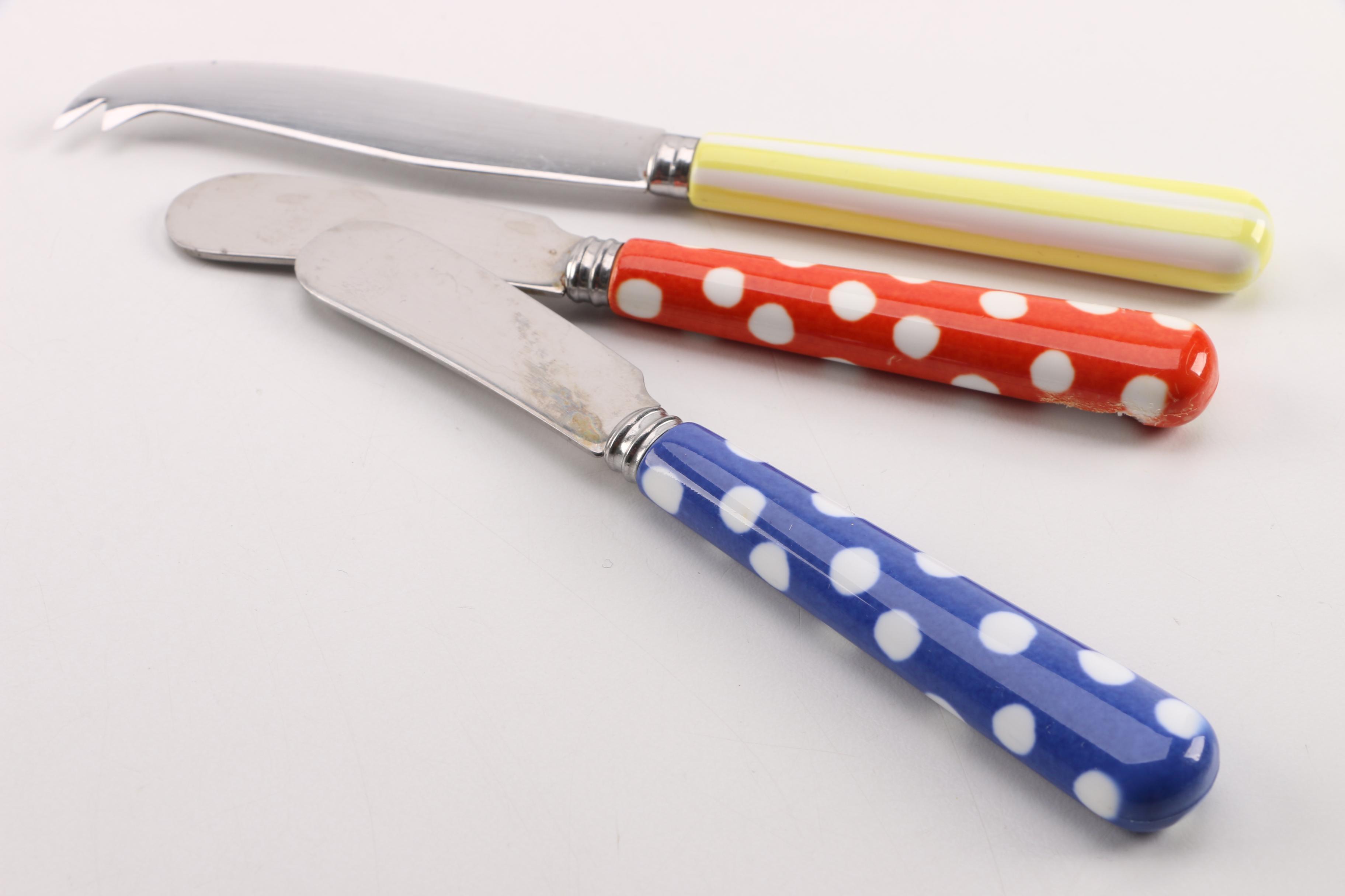 Sabre Flatware Set with Vibrantly Colored Handles
