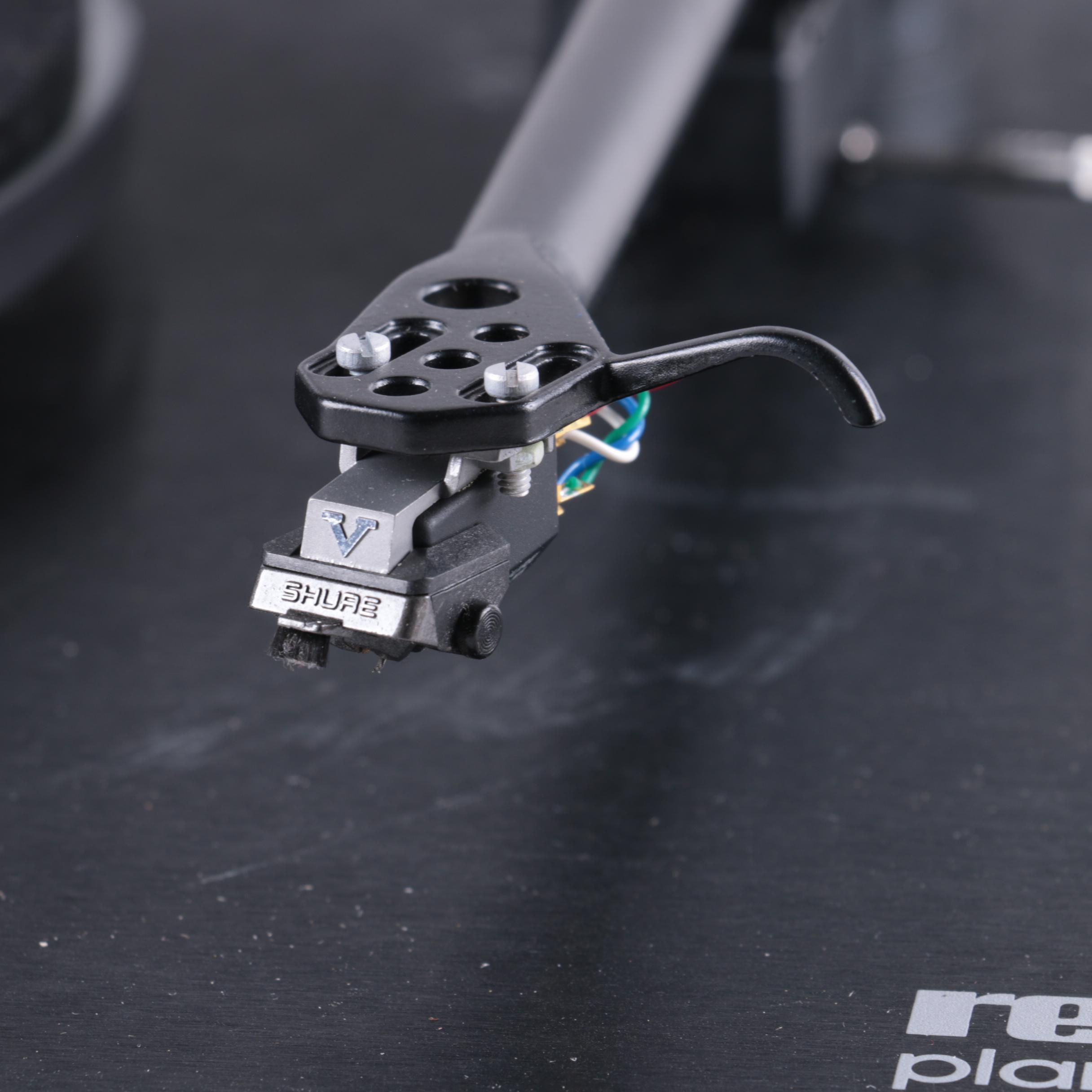 Rega Planar 2 Turntable