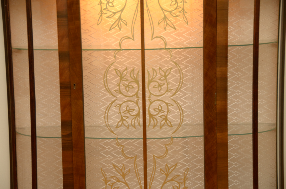 Vintage Art Deco Style Lighted Vitrine