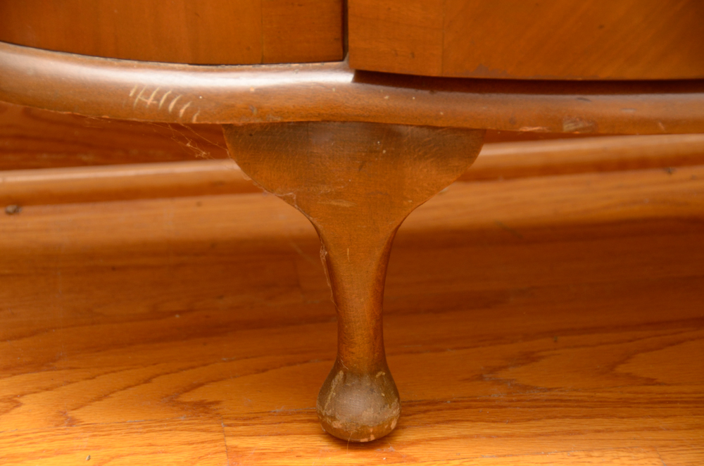 Vintage Art Deco Style Lighted Vitrine