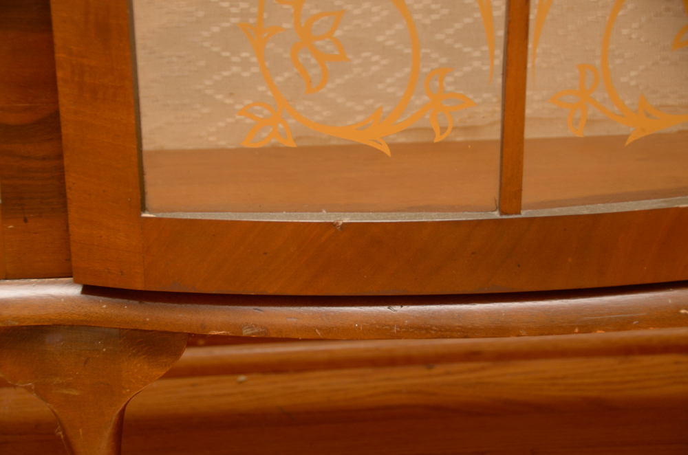 Vintage Art Deco Style Lighted Vitrine