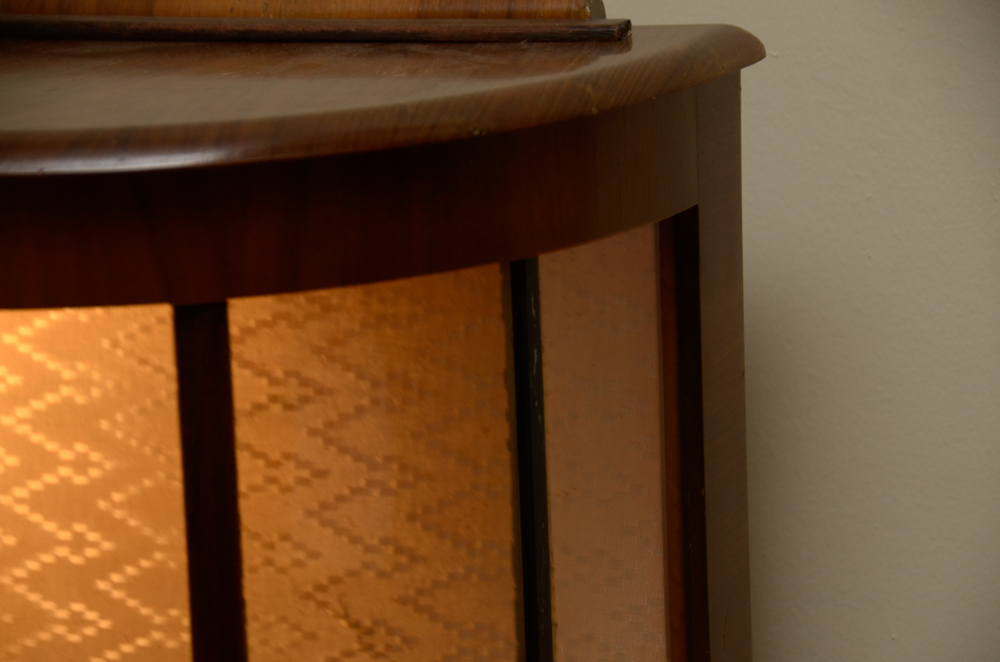 Vintage Art Deco Style Lighted Vitrine