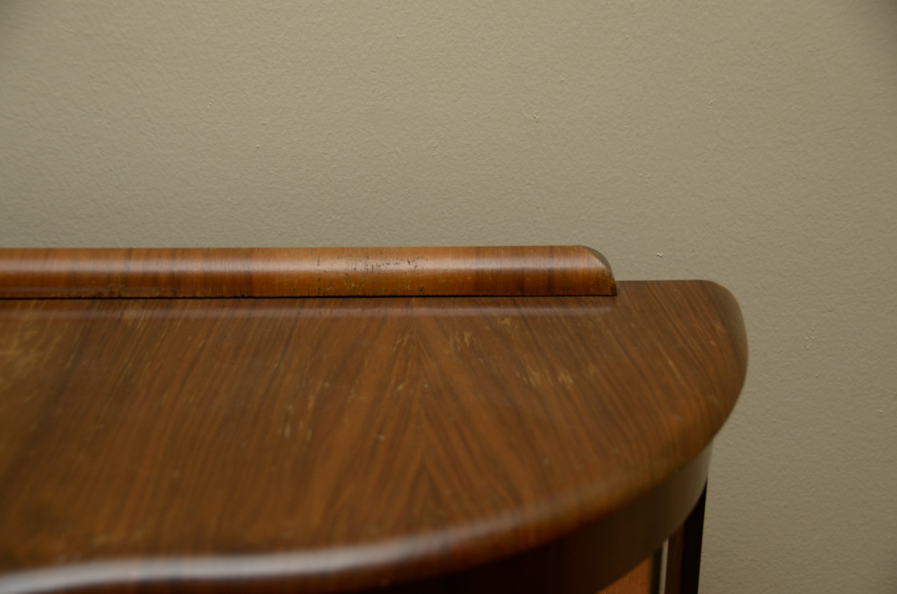 Vintage Art Deco Style Lighted Vitrine