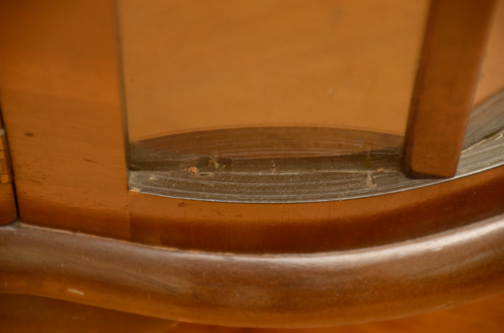 Vintage Art Deco Style Lighted Vitrine