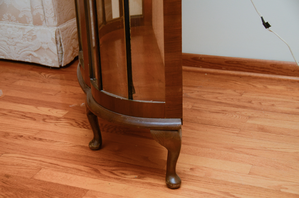 Vintage Art Deco Style Lighted Vitrine