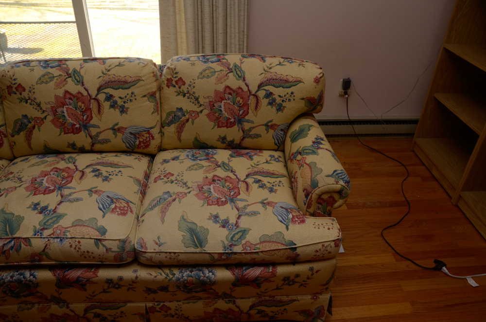 Vintage "Sovereign Upholstery" Sofa by Hickory Chair