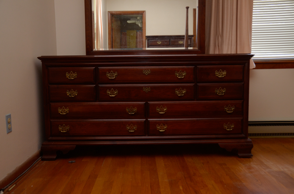 Federal Style Dresser with Mirror