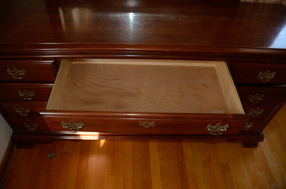 Federal Style Dresser with Mirror
