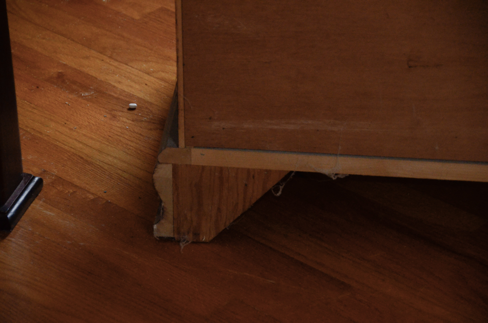 Federal Style Dresser with Mirror