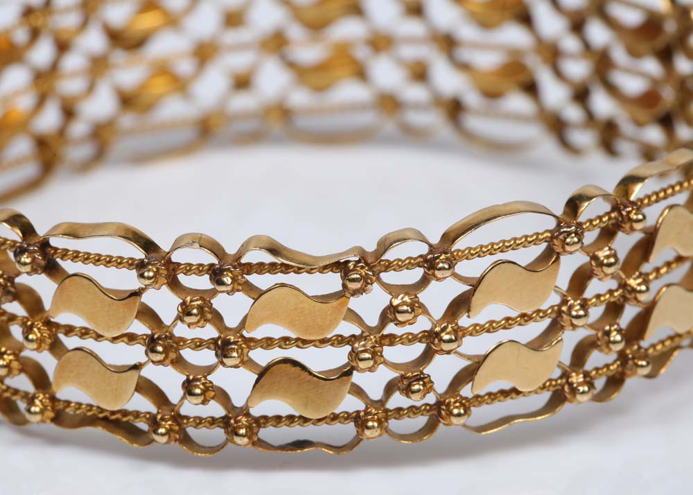 Vintage 18K Yellow Gold Bracelet and Charm