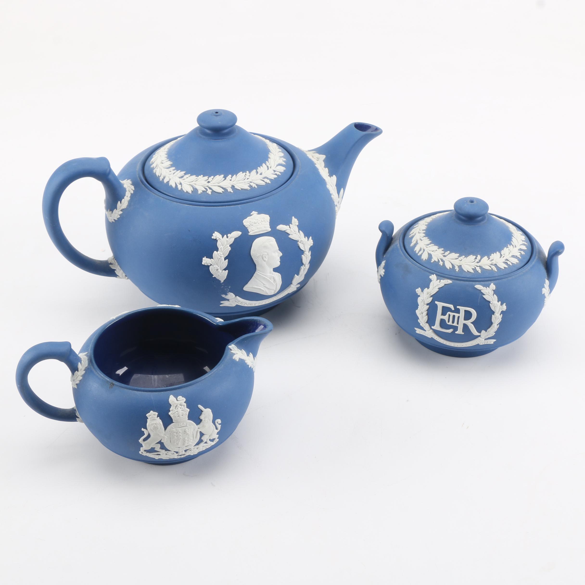 Limited Edition Queen Elizabeth II Wedgwood Royal Blue Jasperware, 1953