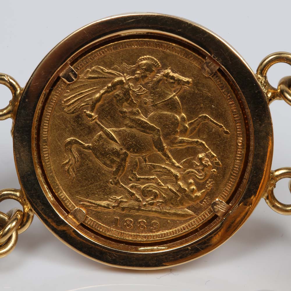 18K Yellow Gold Great Britain and Australia Gold Sovereign Station Bracelet